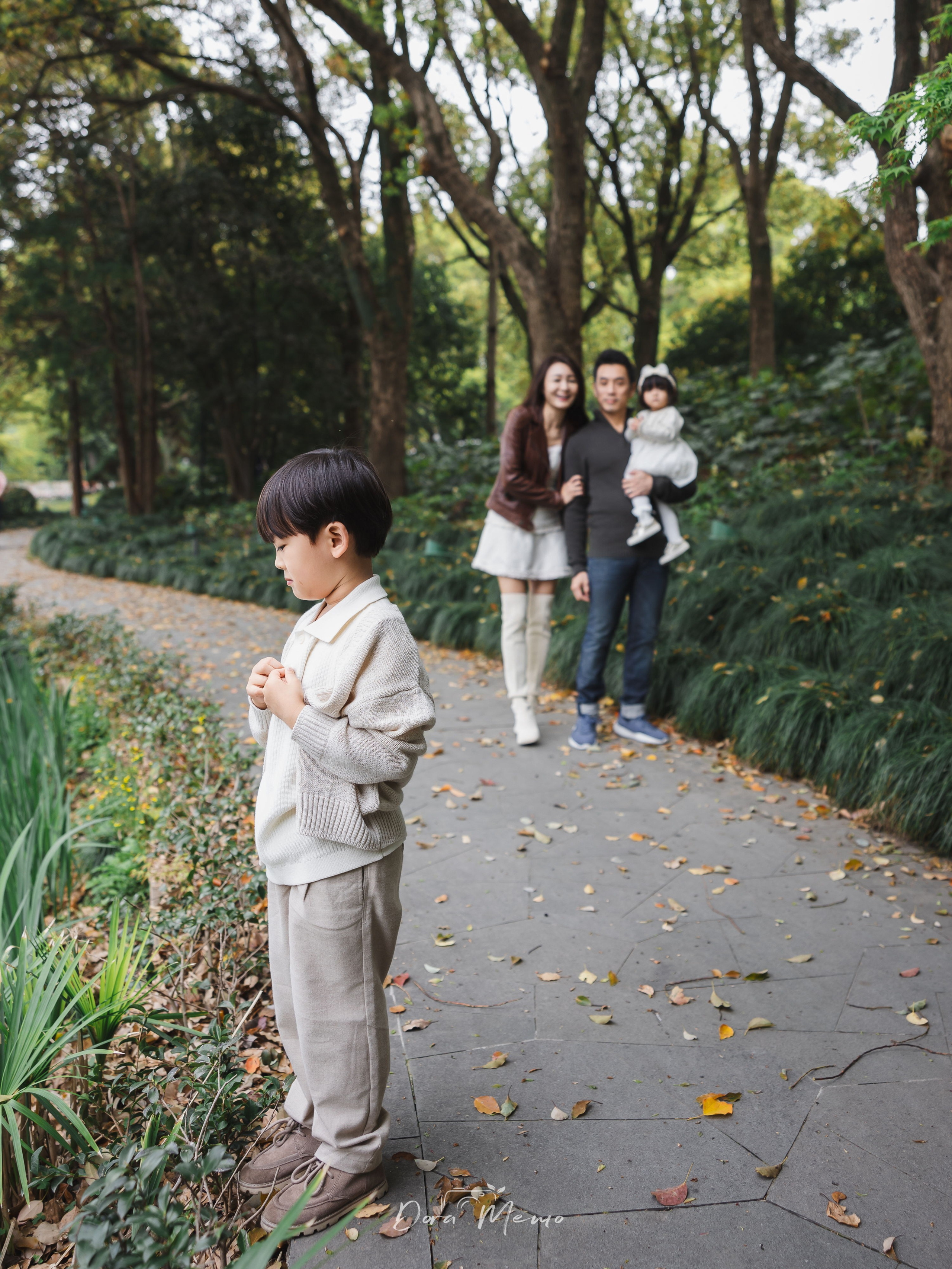 Shanghai Family Photography — A Singapore Family’s Sping Park Session