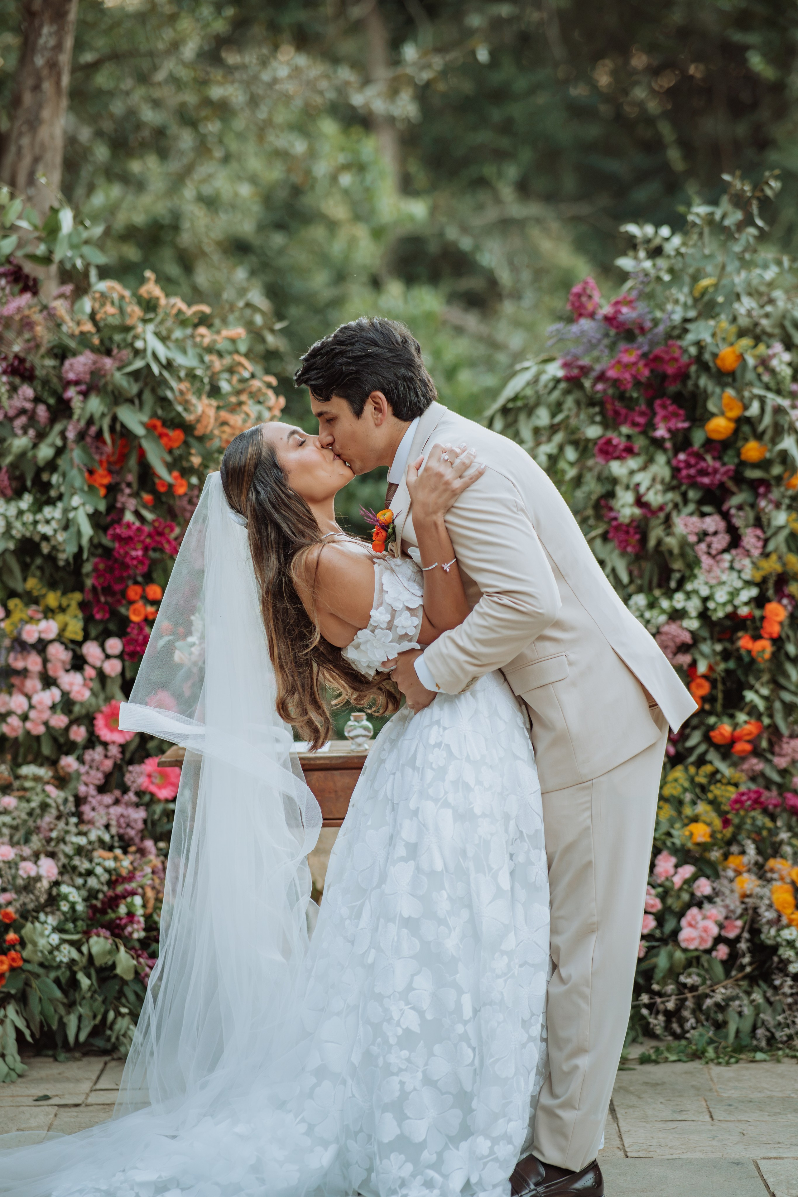 O Casal Dos Noivos