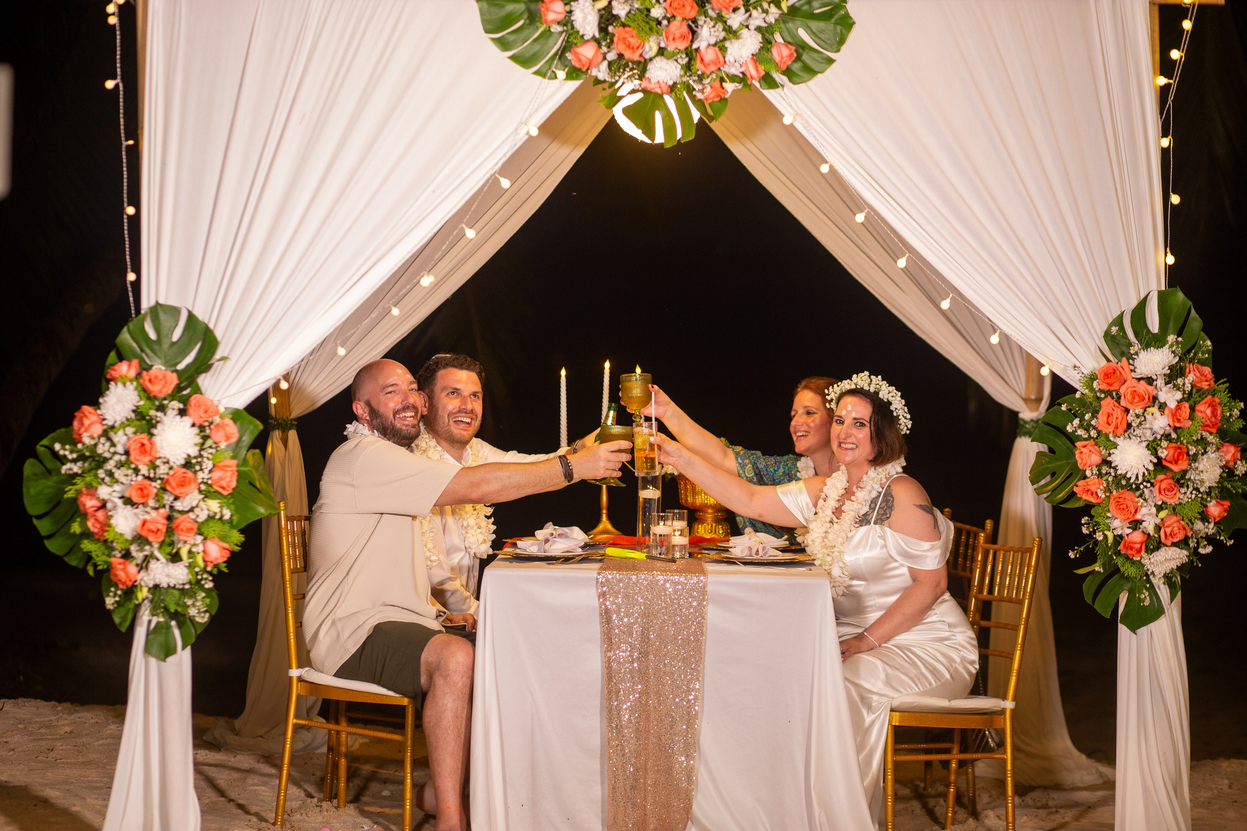 Dinner after ceremony. Буддийская свадебная церемония на Самуи, Таиланд