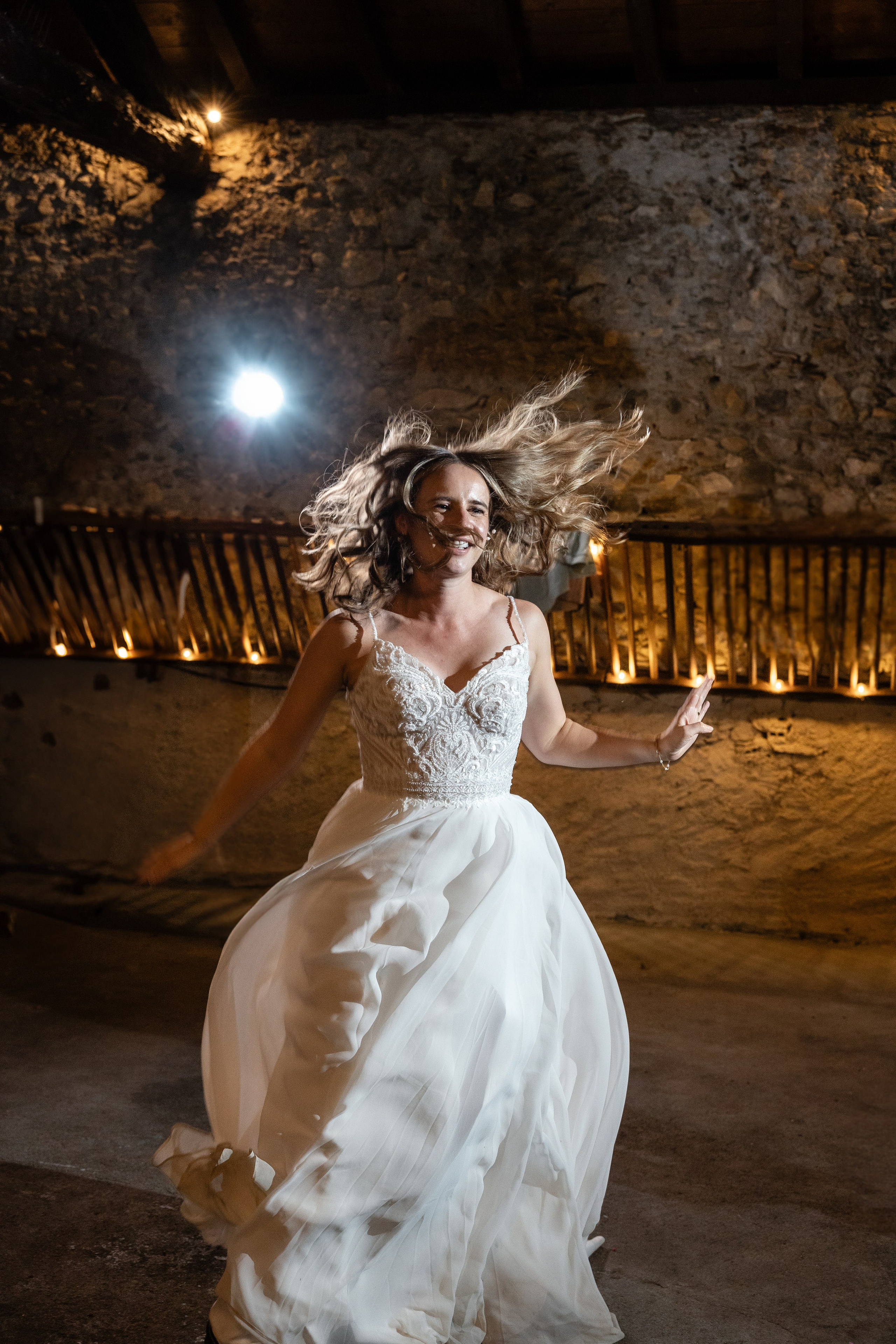 Rachel et Giles. Photo de mariage au Château de Saint-Martory. Eugénie Smirnova — photographe à Toulouse et dans le sud-ouest de la France