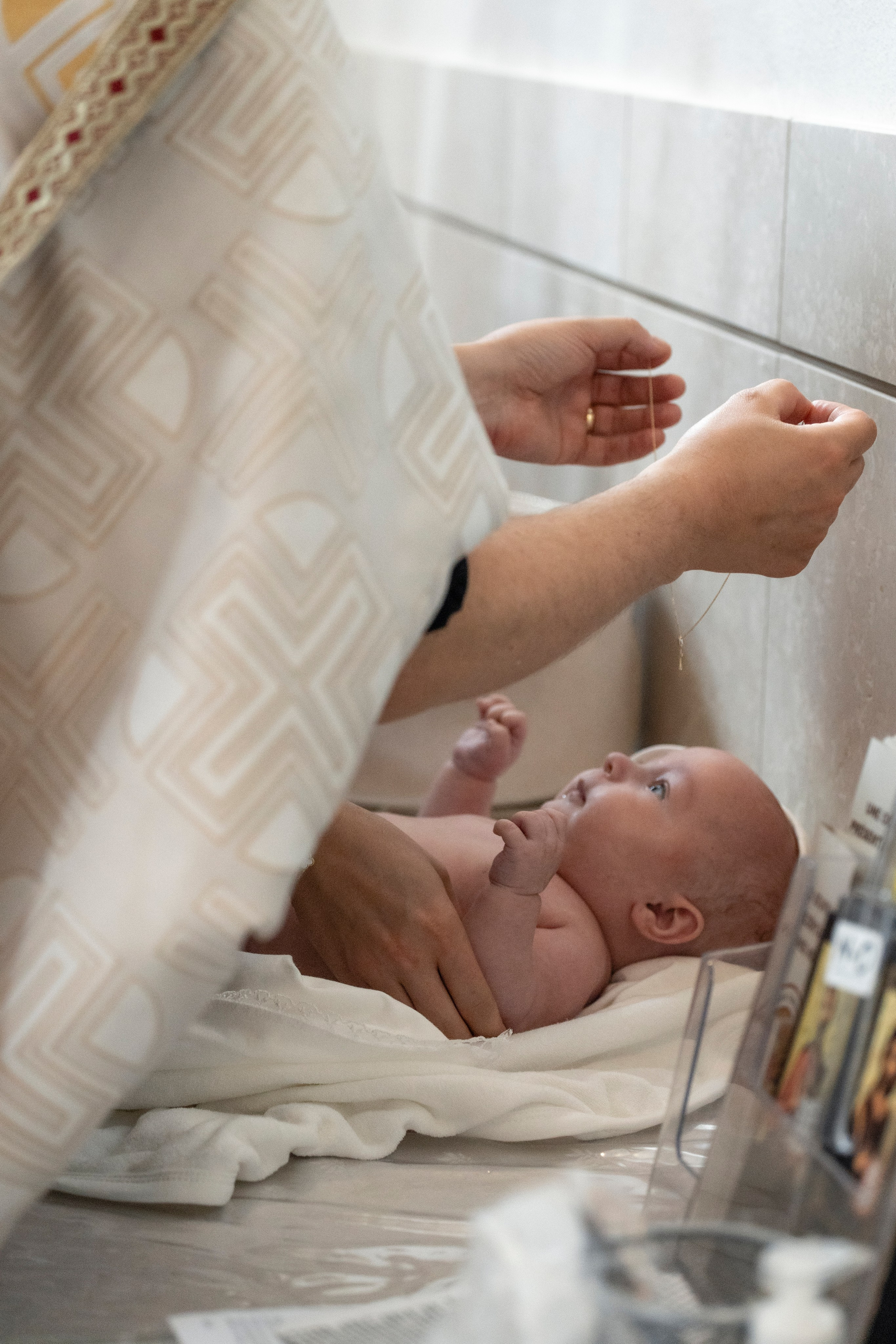 Noah’s christening in Tournefeille and Paroisse Orthodoxe Roumaine of Toulouse “La Protection de la Mère de Dieu”. Eugénie Smirnova — photographe à Toulouse et dans le sud-ouest de la France