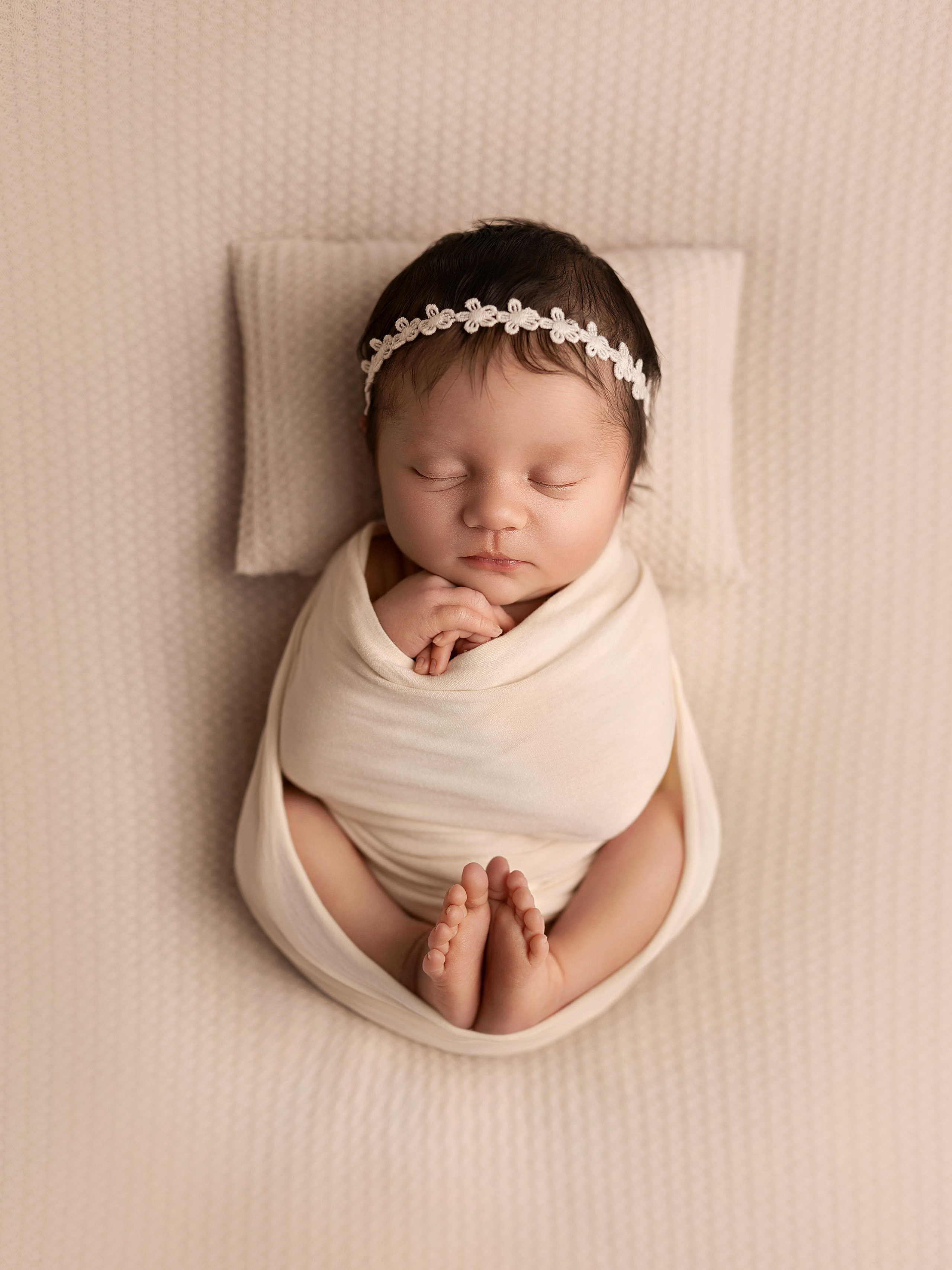 Newborn (Price). Familien- Fotografin in Marienhafe, Aurich, Emden, Norden, Leer