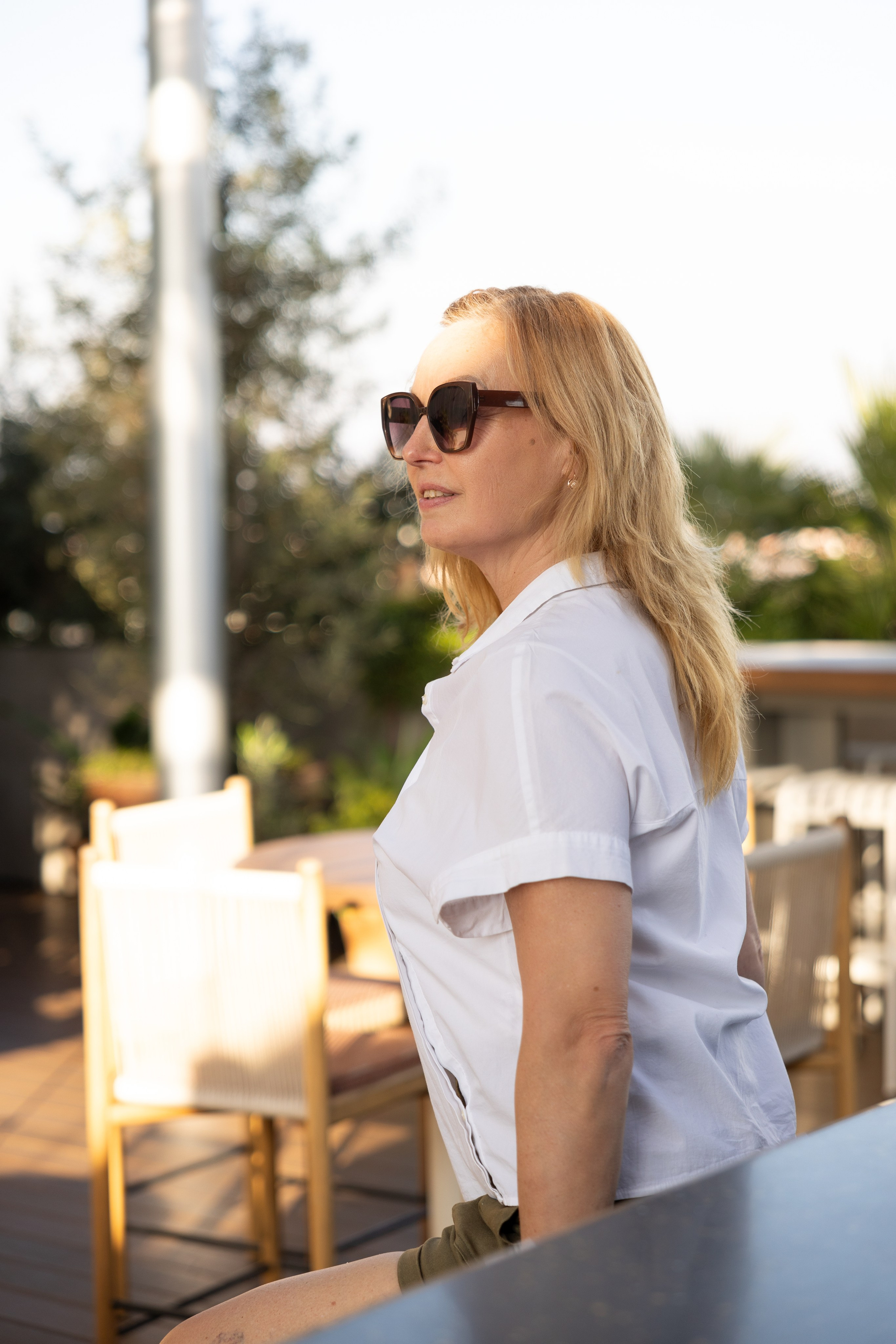 Personal brand photoshoot at The Hoxton, Poblenou hotel’s rooftop. Eugénie Smirnova — your photographer in Toulouse and southwest France