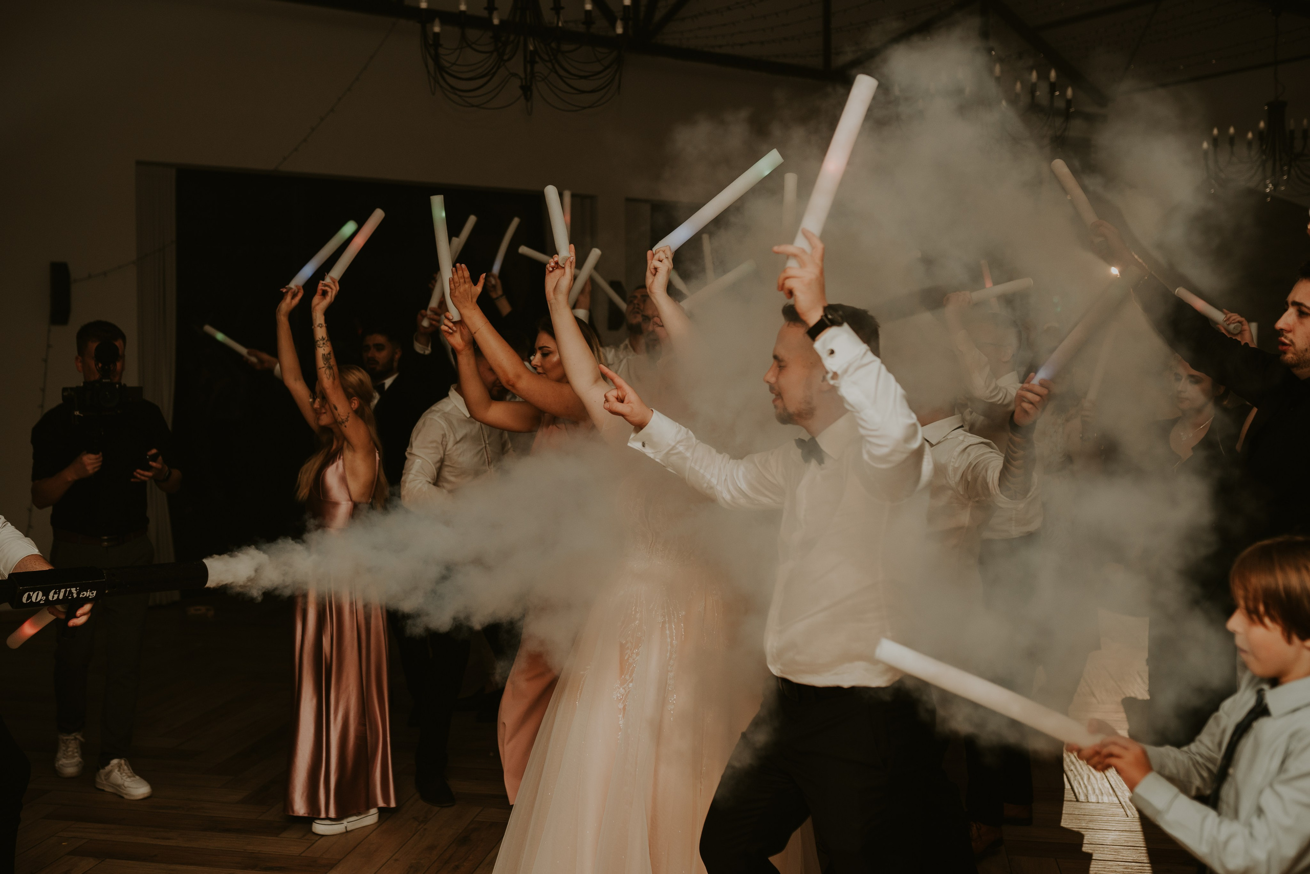 Trzy Drzewa: wspaniała uroczystość Wiktorii i Kamila. Karkowskafoto - fotografia miłości