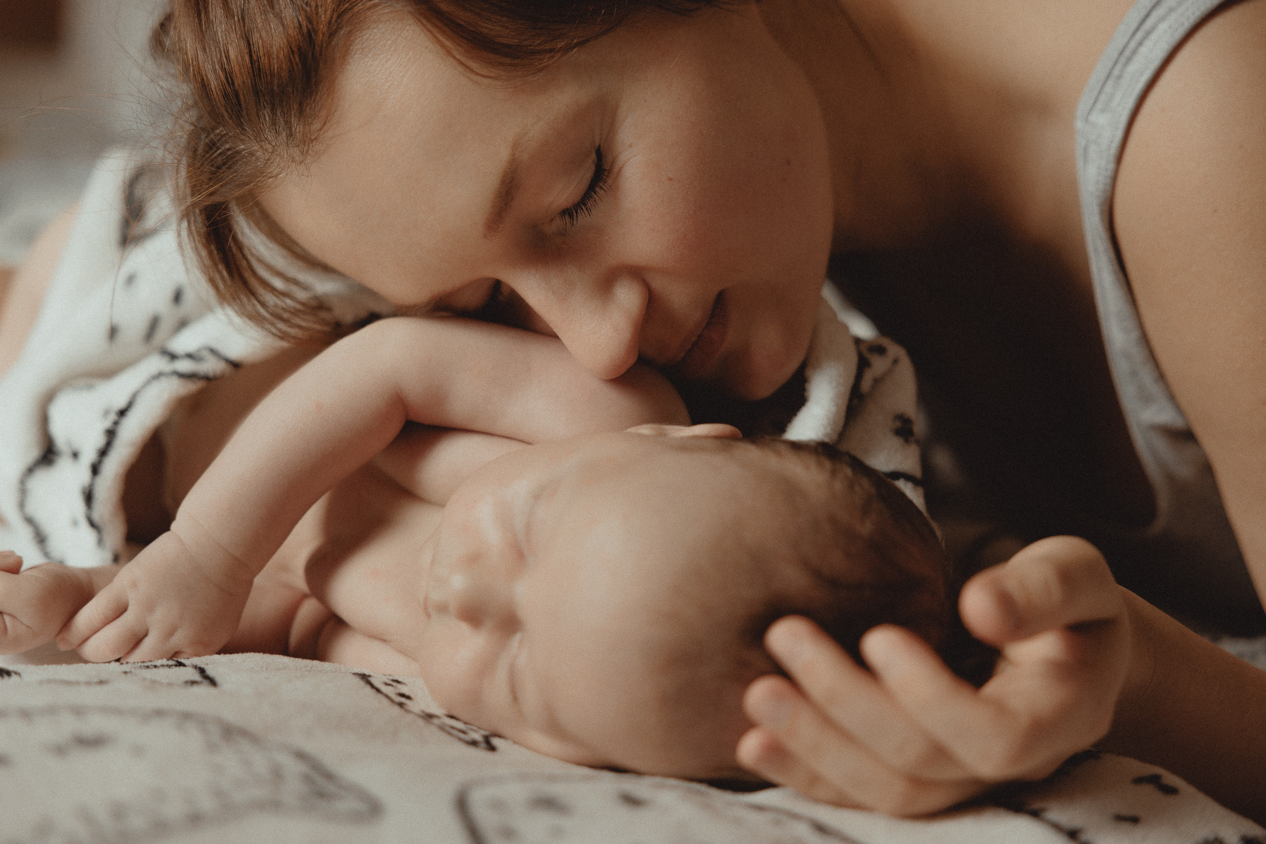 NEWBORN. Anna Gabitova — Family, Maternity, Lifestyle Photographer in Montreal
