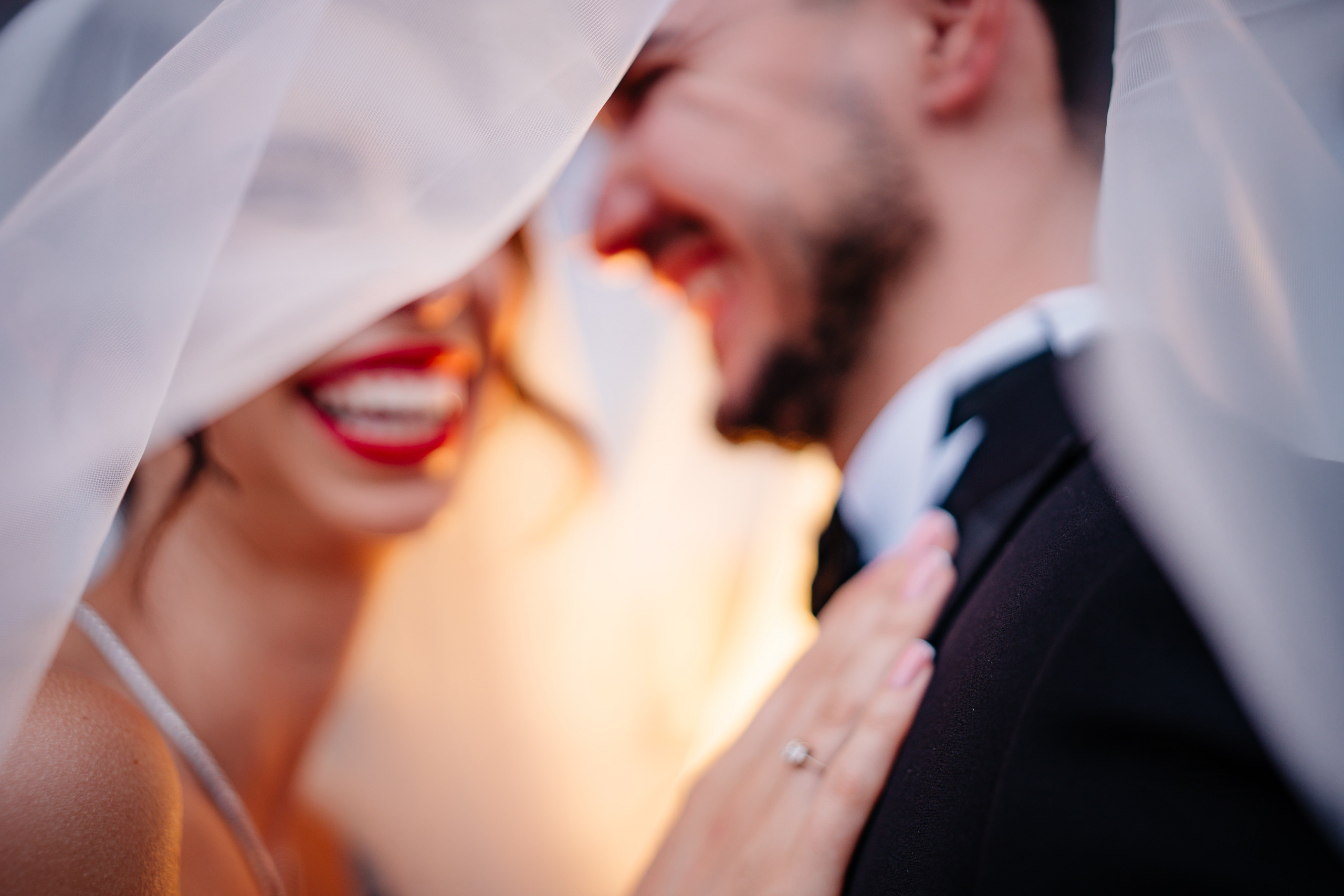 Povestea de nuntă a lui Anca și Dragoș în Bacău | Fotografie de Eveniment. Raw Studio. Fotograful tau de nunta!