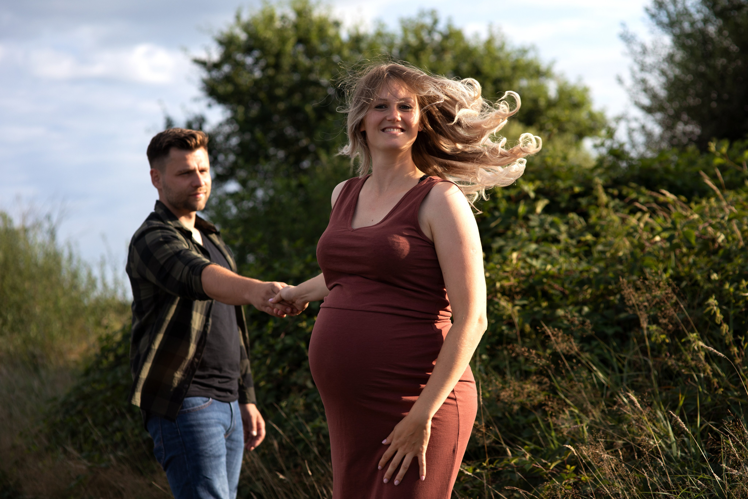 Schwangerschaftsshooting mit Kleid-Verleih