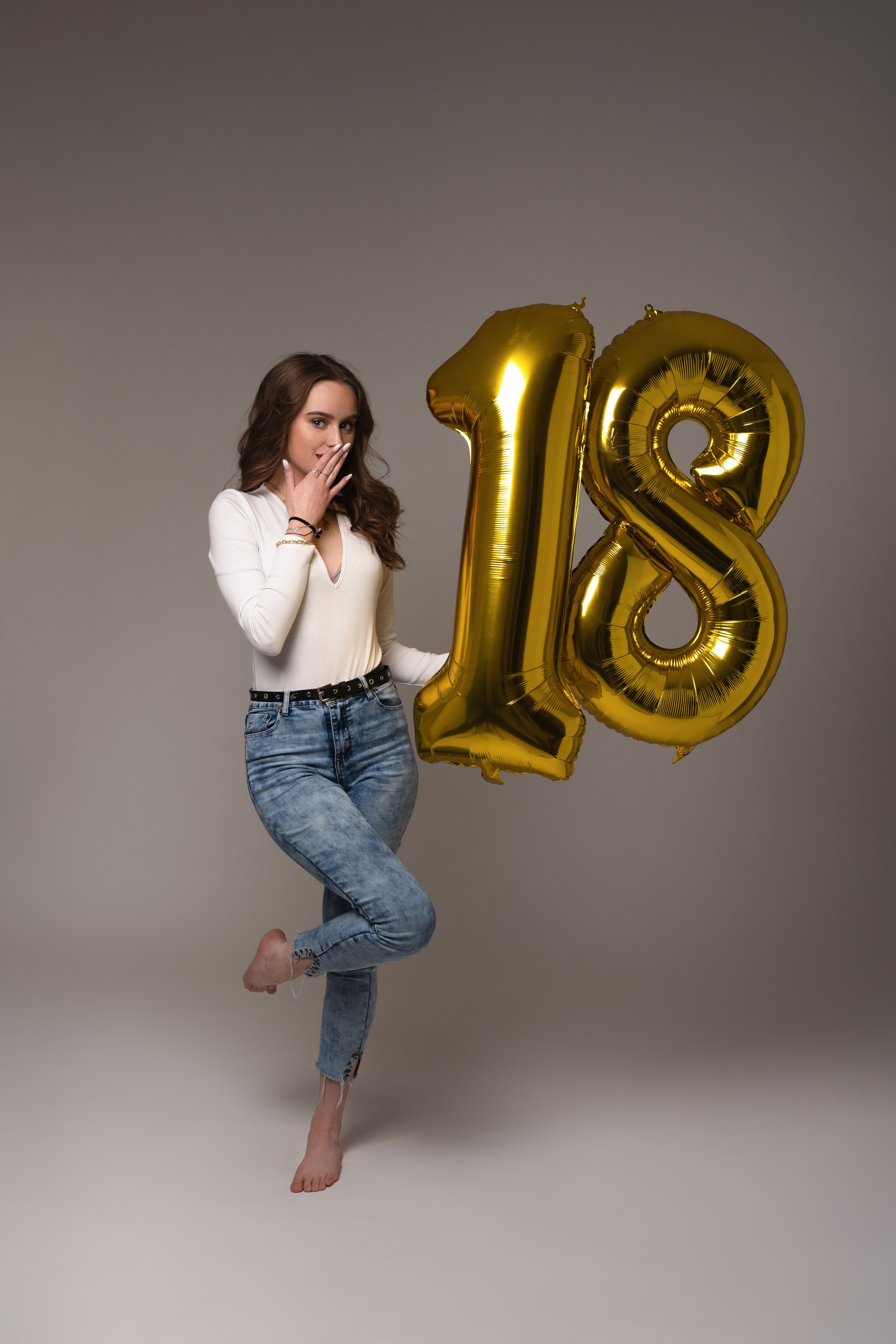 18 urodziny. Fotograf Łódź - sesja ciążowa, noworodkowa, dziecięca. Studio w Łodzi