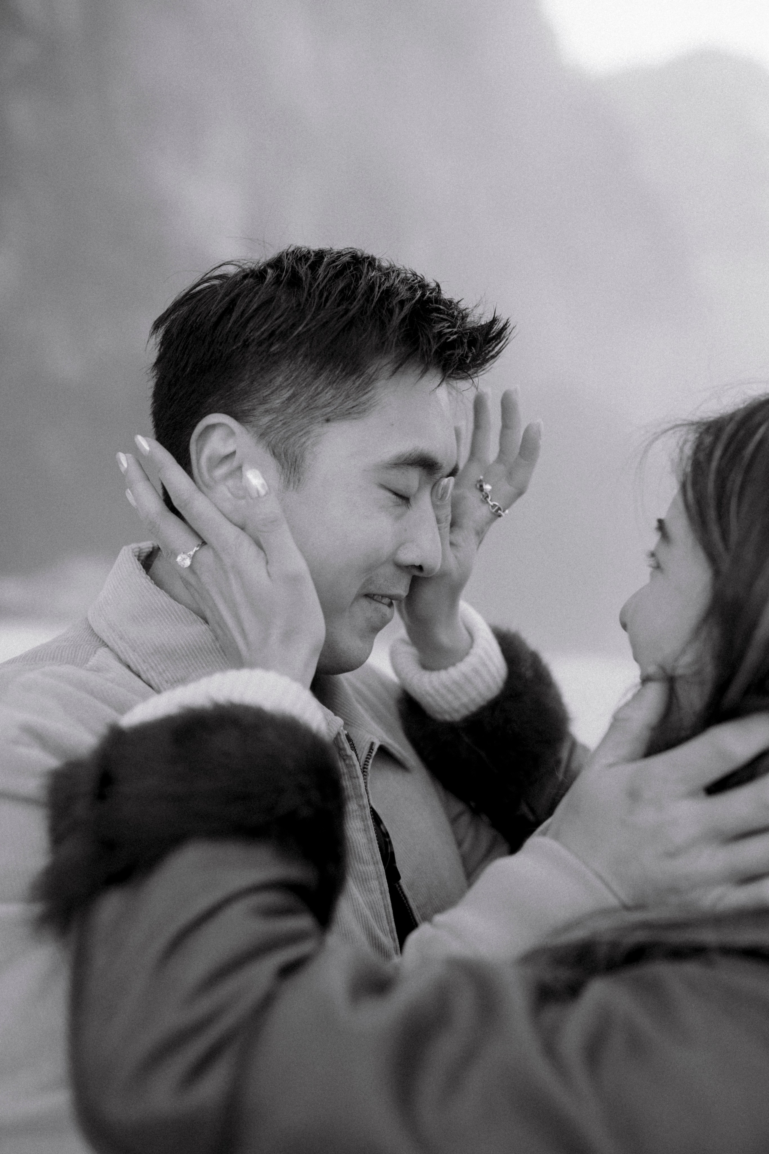Polina Sobol — family & documentary photographer in Bern. Outdoor & urban photo sessions for families, kids and couples