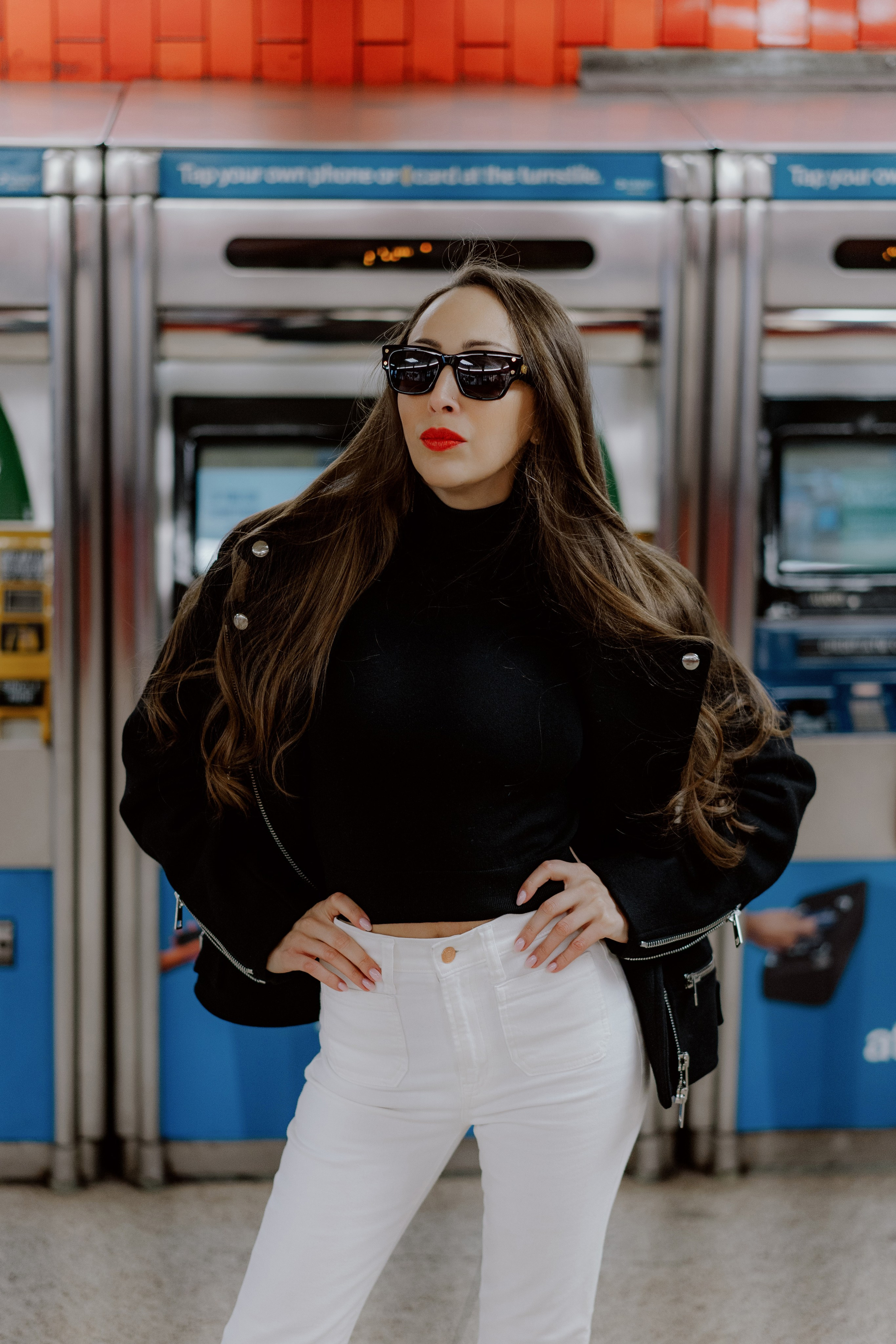 NYC Subway Portrait Photography | Underground Photo Sessions New York. Videographer and photographer in New York // MAKAROV.VIDEO