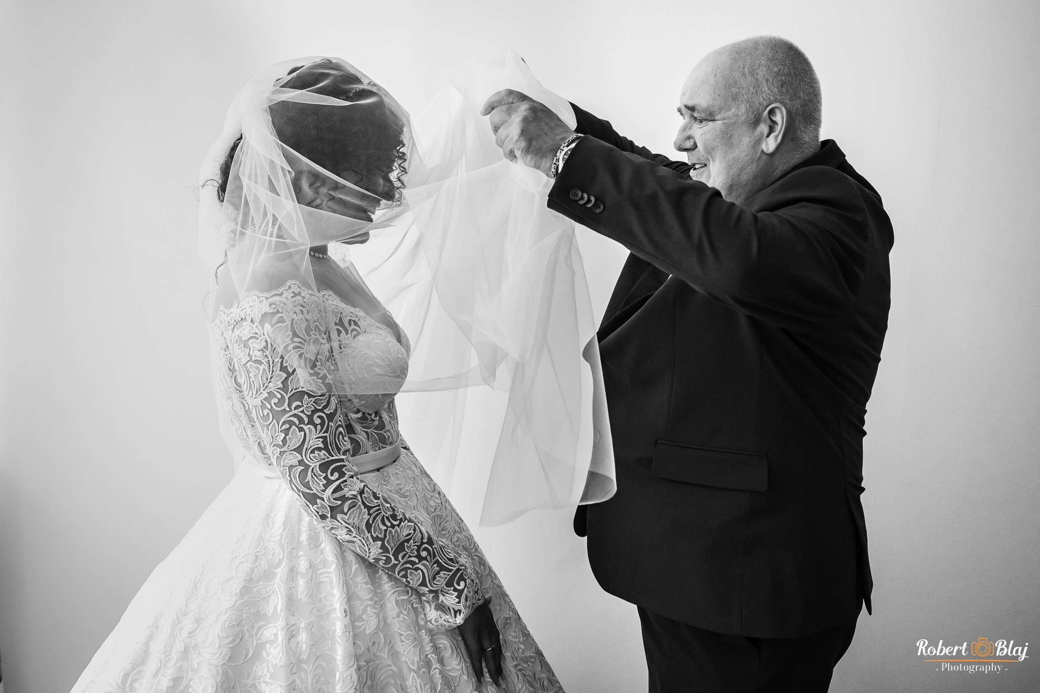 Veronica & Sebastian. Robert Blaj - Fotograf Nuntă Iași