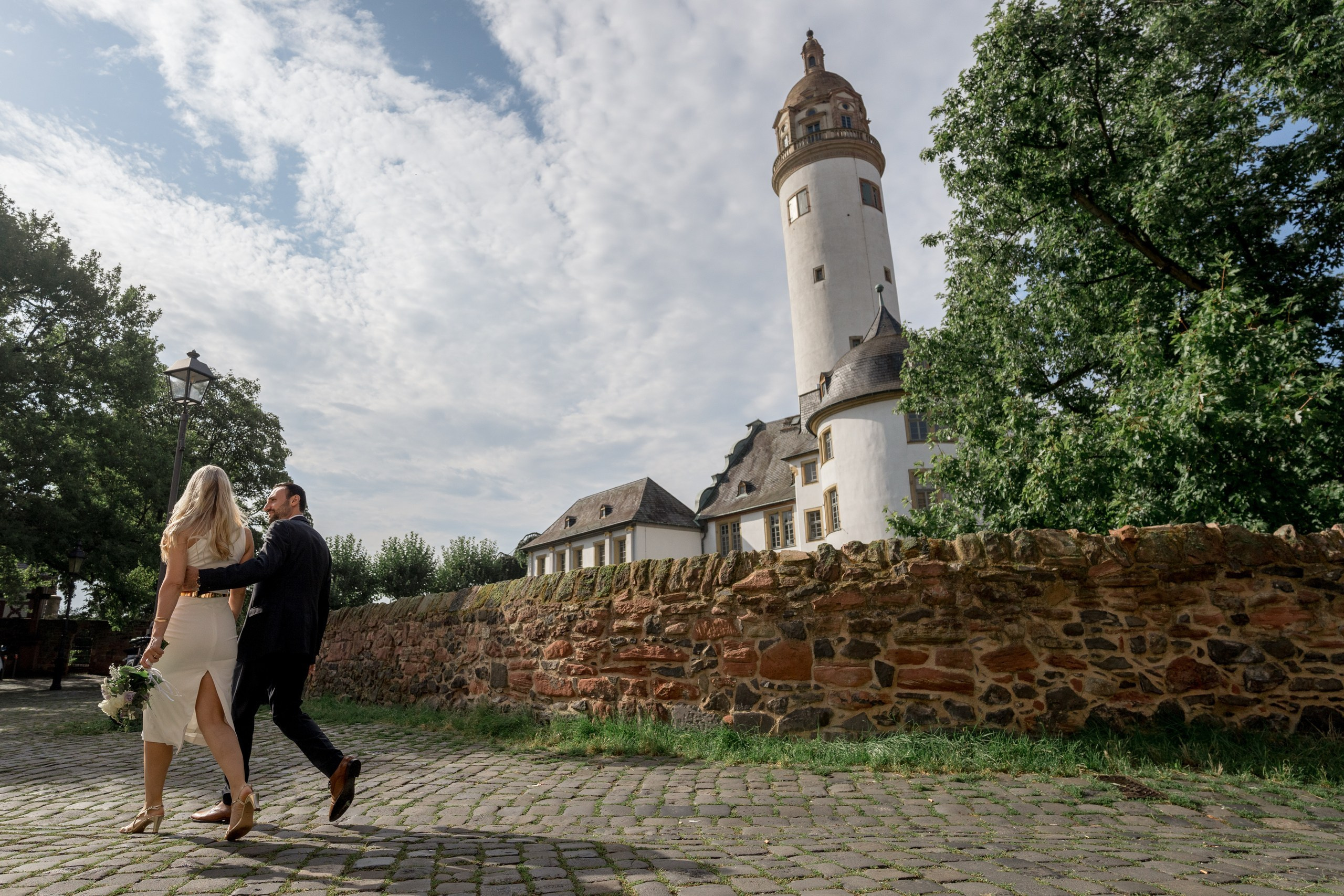Civil Wedding in Frankfurt-Höchst — Photos at Bolongaro Palace