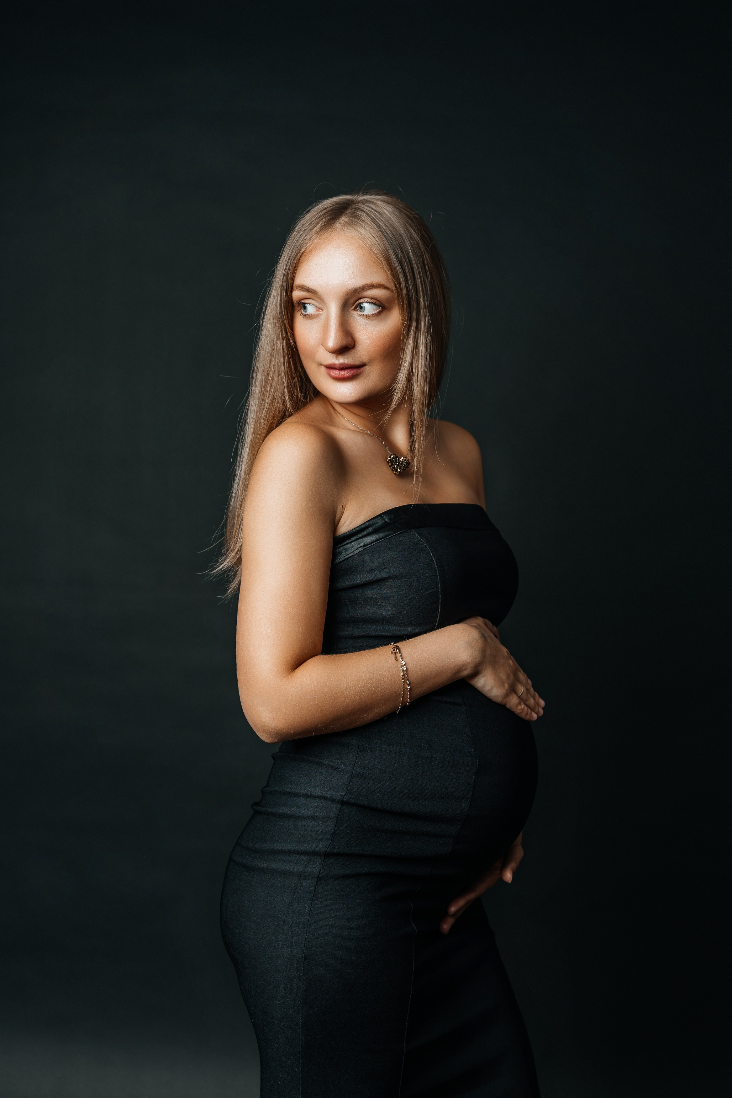 maternity photo shoot in London, stylish maternity photo shoot, стильная фотосессия для беременной, фотосессия беременности в Лондоне, беременная фотосессия в Лондоне