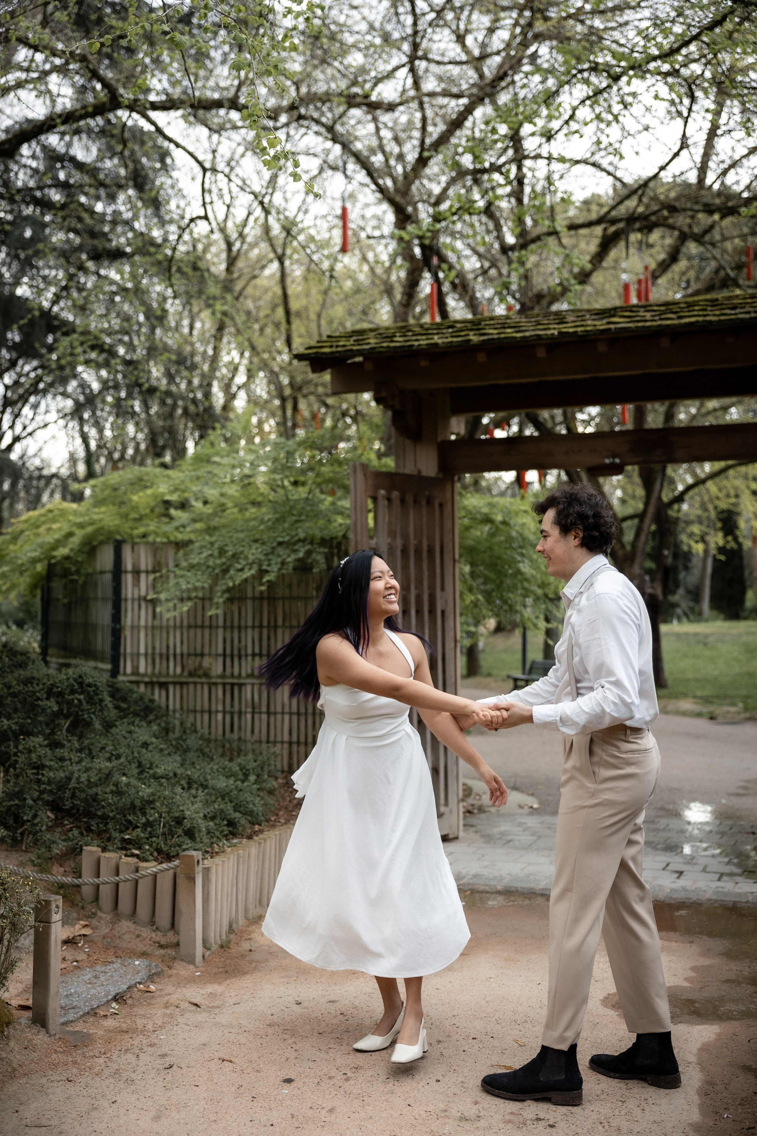 Photoshoot in the blooming Japanese Garden of Toulouse. Eugénie Smirnova — your photographer in Toulouse and southwest France
