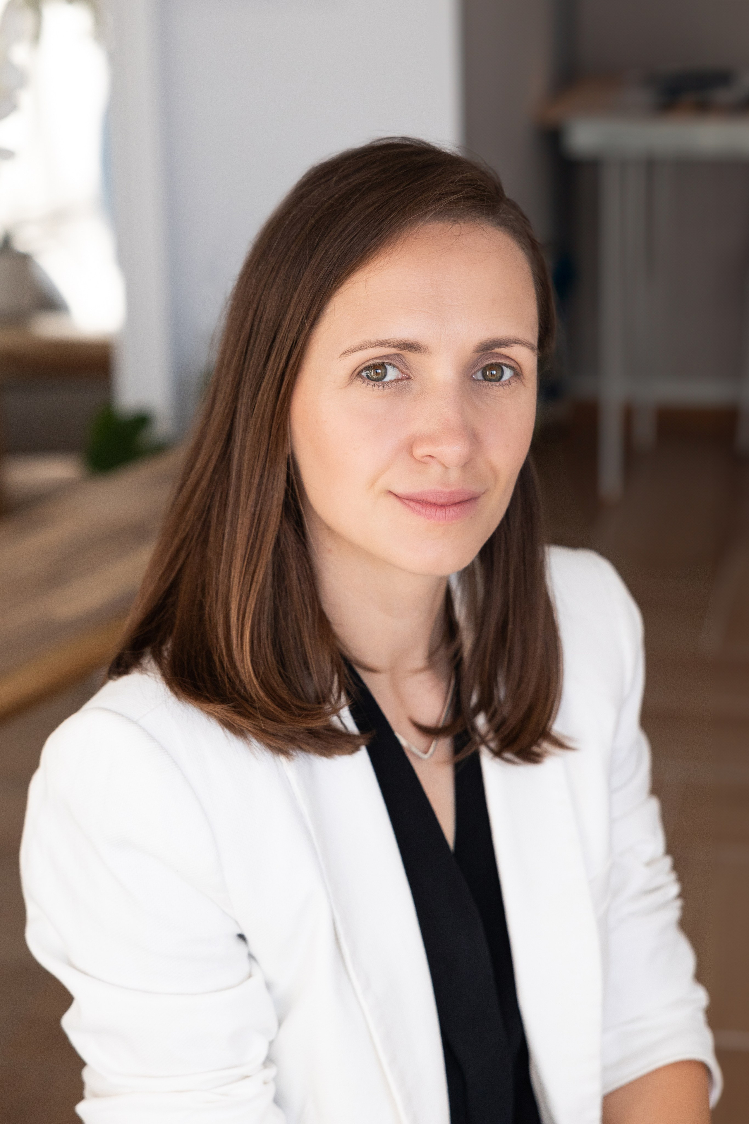 Corporate photography. Eugénie Smirnova — your photographer in Toulouse and southwest France
