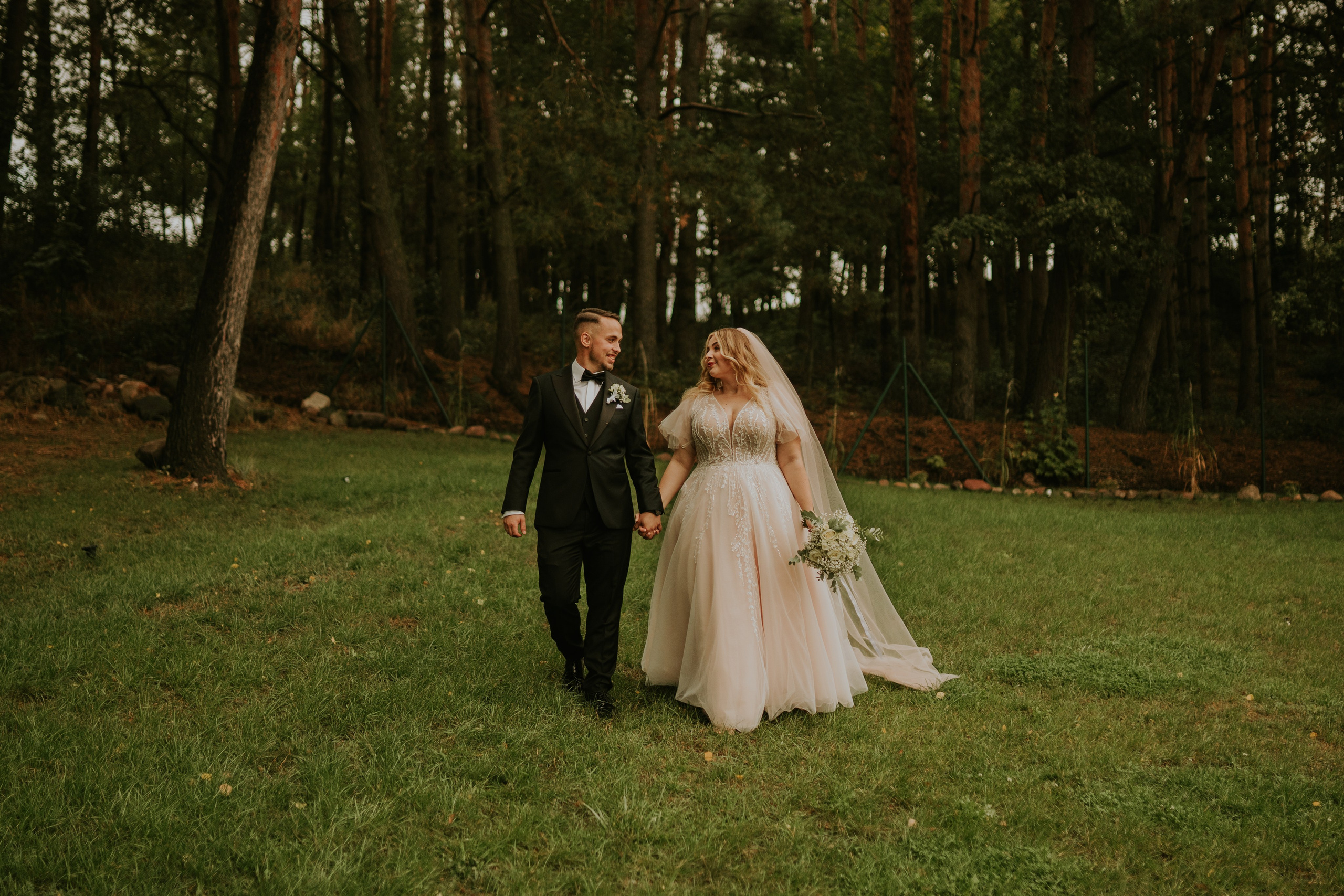 Trzy Drzewa: wspaniała uroczystość Wiktorii i Kamila. Karkowskafoto - fotografia miłości