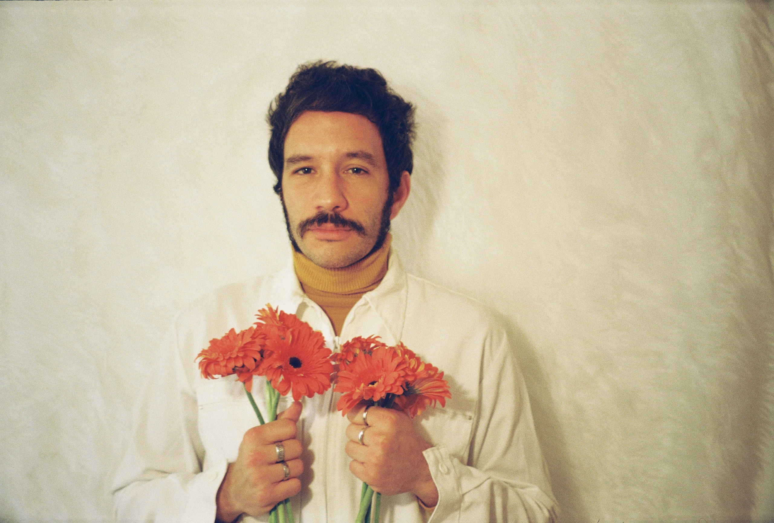 Entrevista a BANANI: DIY, ruido, Barcelona y el nuevo single «Gato» desde dentro | FOTKAI