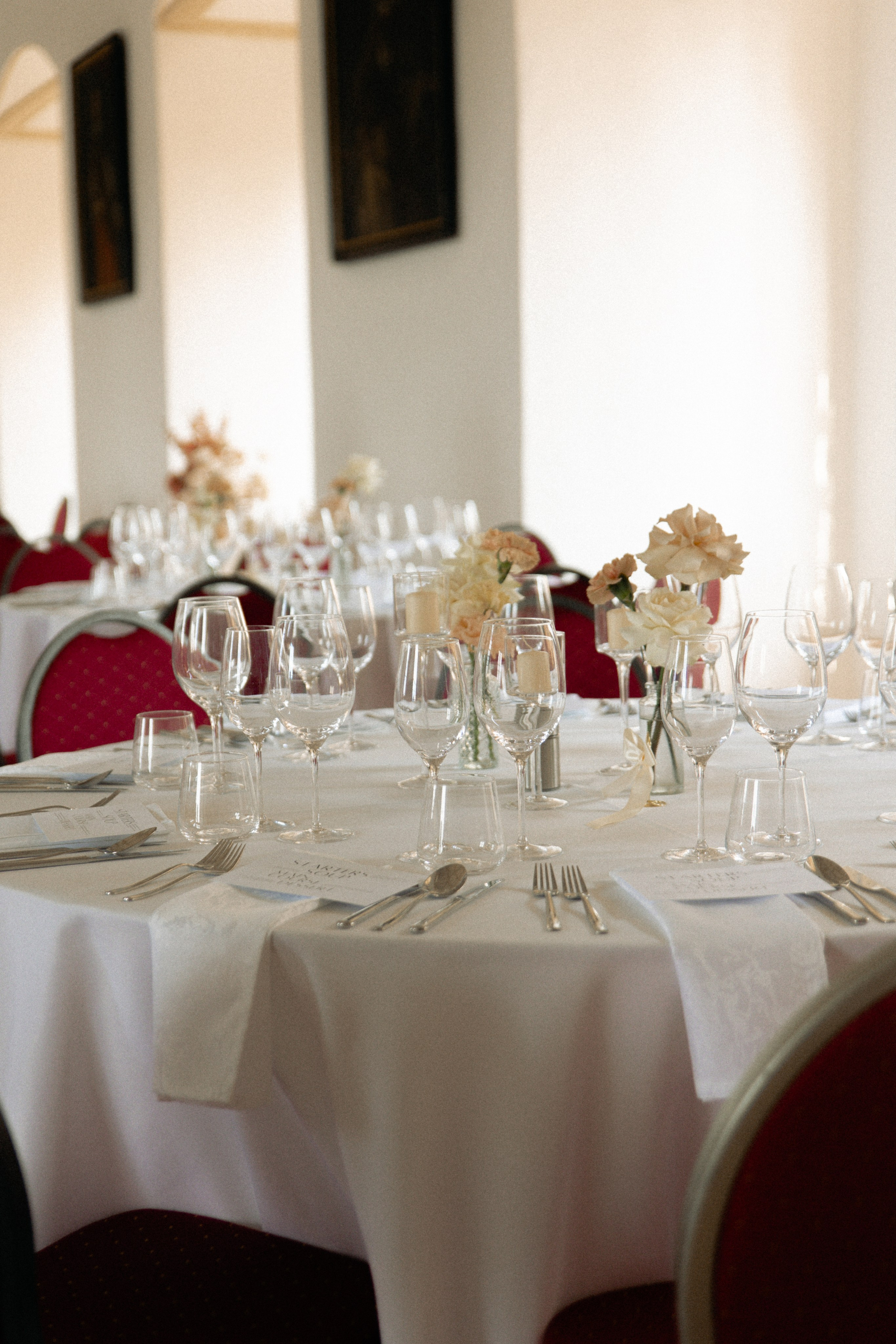 Elegant Castle Wedding in Austria | Alwin & Ruth’s Fairytale Celebration. Wedding photographer and videographer based in Timisoara, Romania