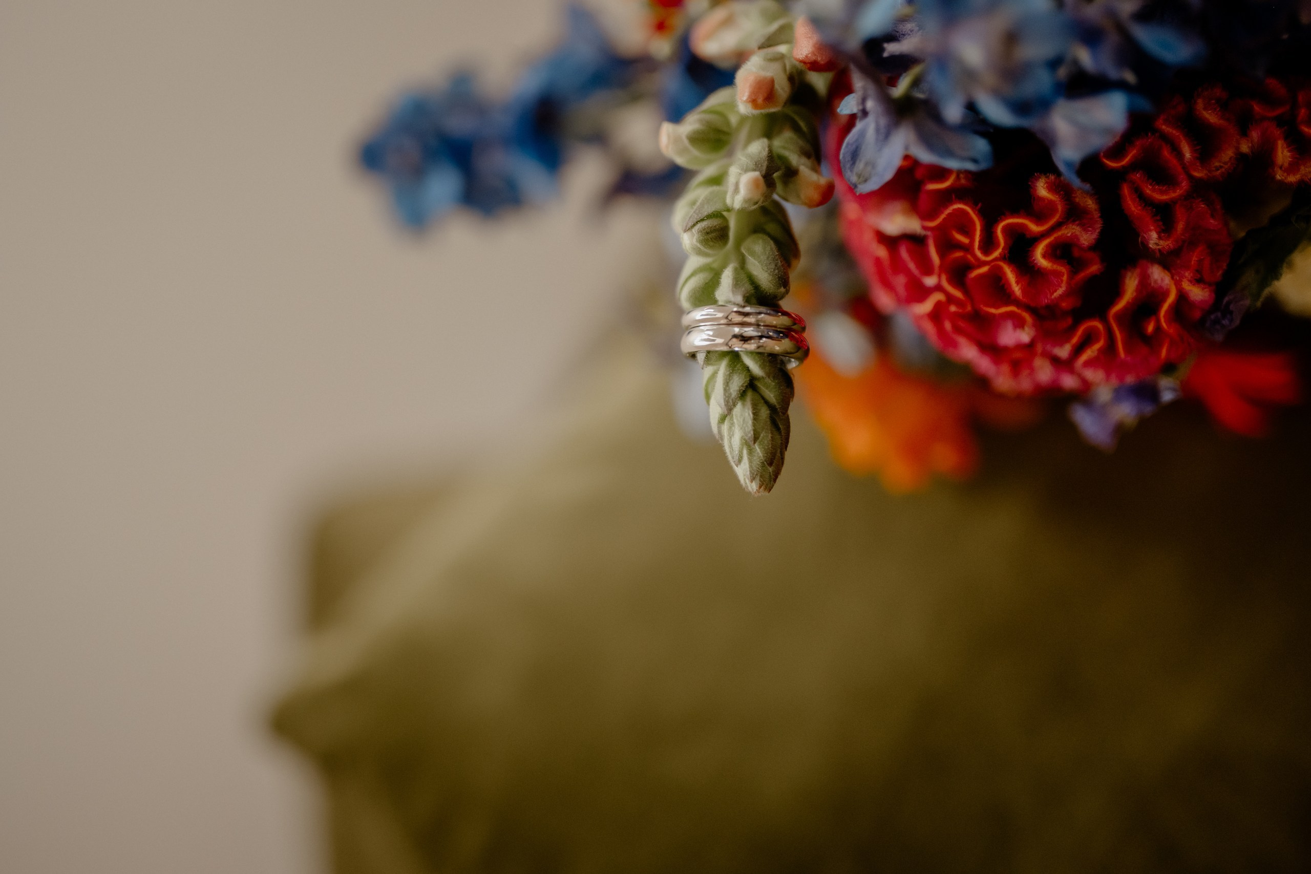 Hochzeit auf Gut Wöllried Würzburg – Janice & Thomas | Anna Saribekyan Fotografie. Anna Saribekyan – Beste Hochzeitsfotografin in Würzburg, Top 10 in Deutschland