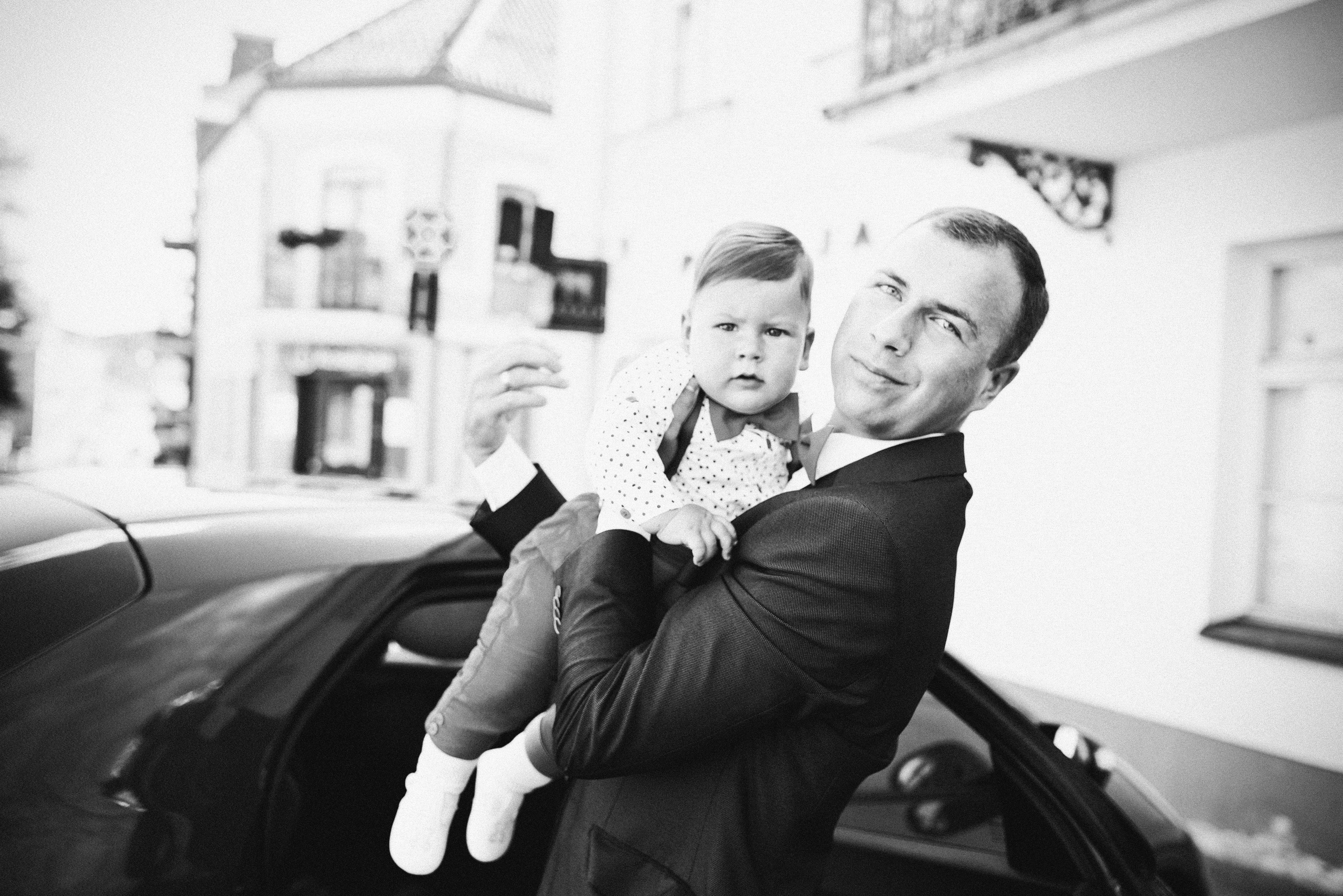 Krikštynos, krikštas, krikštynų fotosesija, ceremonija, bažnyčia krikštynų pasiruošimo fotografavimas. Krikštynų fotografas Vilnius Trakai kaina krikštynų fotografavimas fotografė personal.lt photogrpahy kainos šeima, vaikai profesionali natūrali meninė reportažinė klasikinė fotosesija, krikštynų fotosesija gamtoje