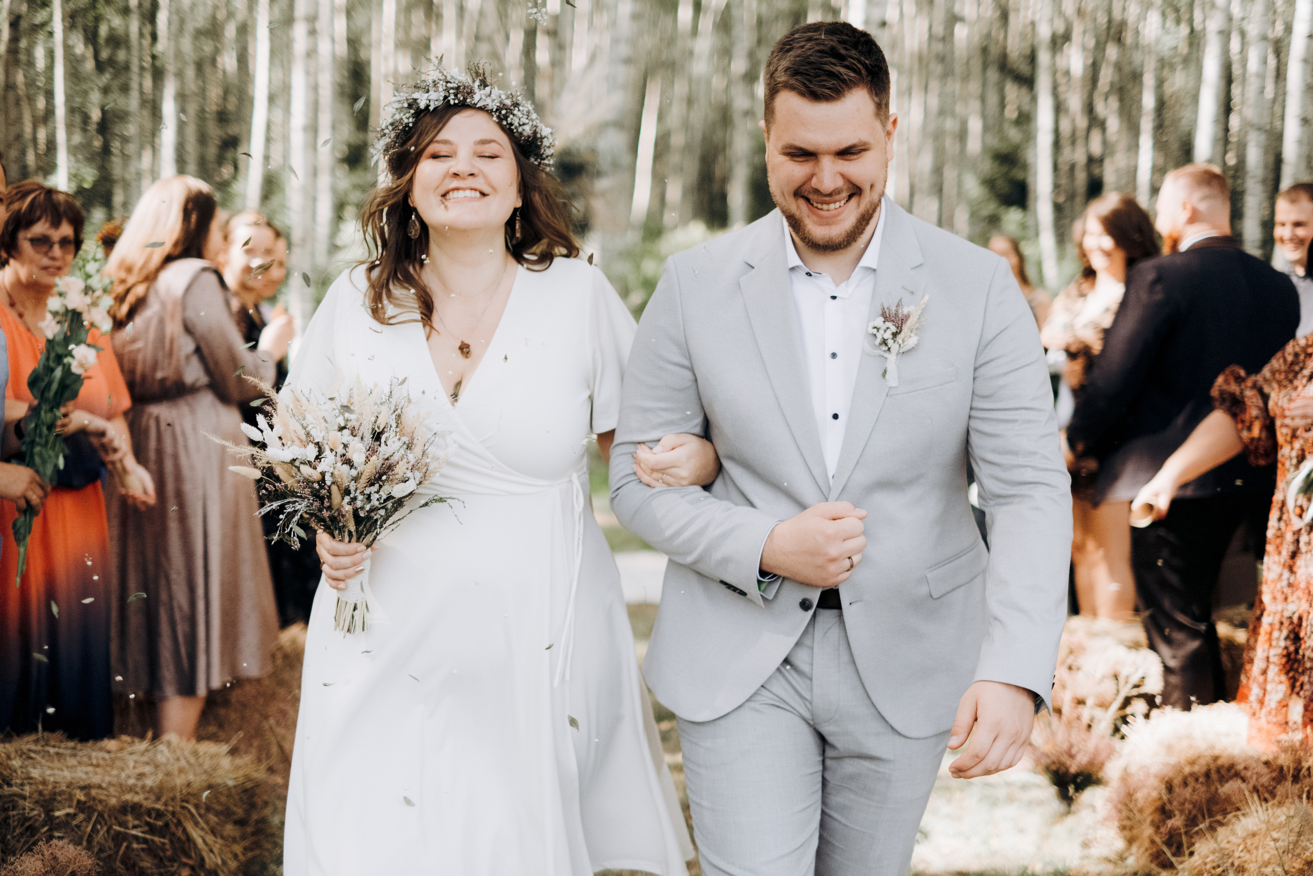 Kāzu foto stāsts Valmierā - Viesu nams Siltumnīca | Madara un Gvido. Kāzu × Ģimenes notikumu fotografs Edgars Kalniņš