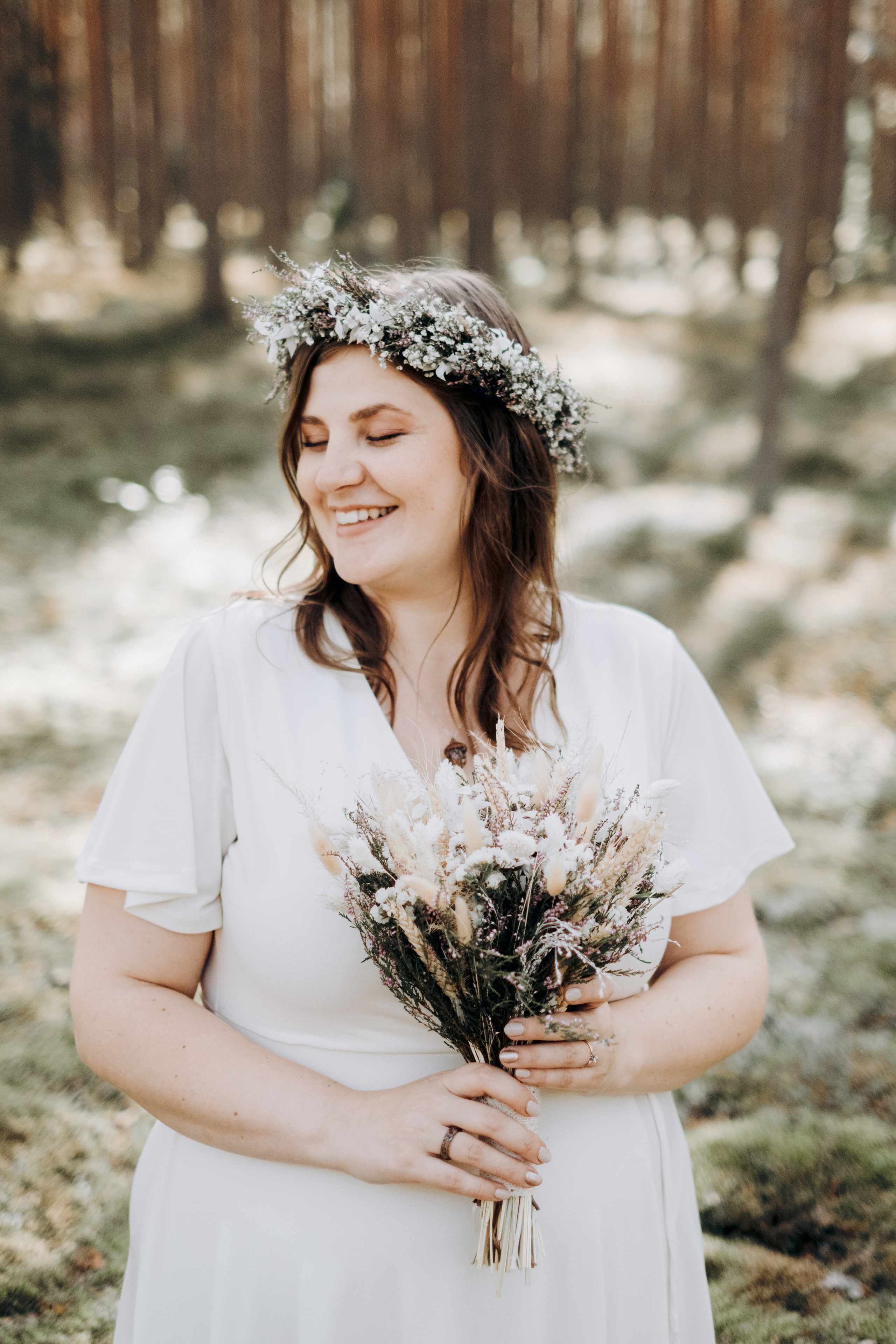 Kāzu foto stāsts Valmierā - Viesu nams Siltumnīca | Madara un Gvido. Kāzu × Ģimenes notikumu fotografs Edgars Kalniņš