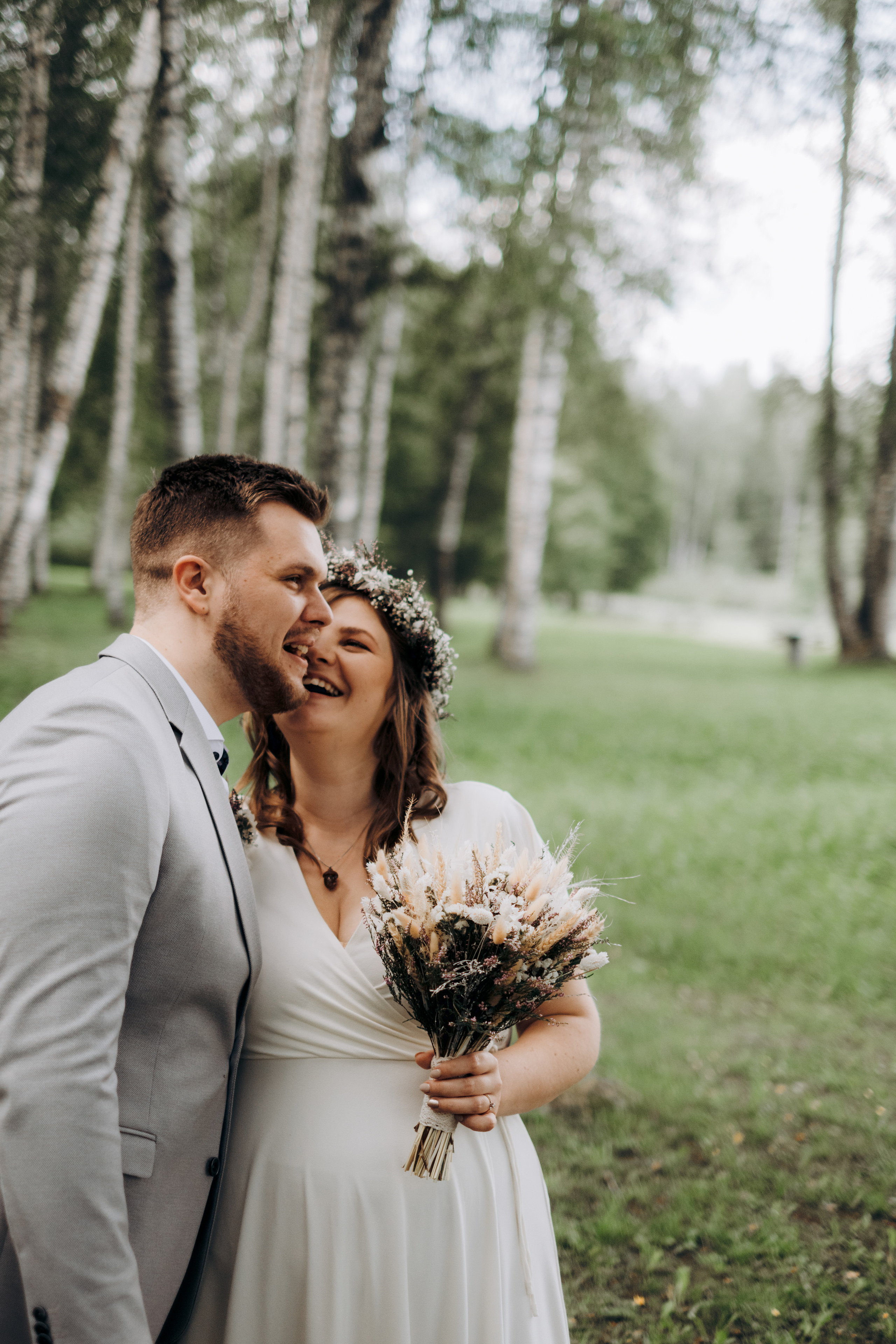 Kāzu foto stāsts Valmierā - Viesu nams Siltumnīca | Madara un Gvido. Kāzu × Ģimenes notikumu fotografs Edgars Kalniņš