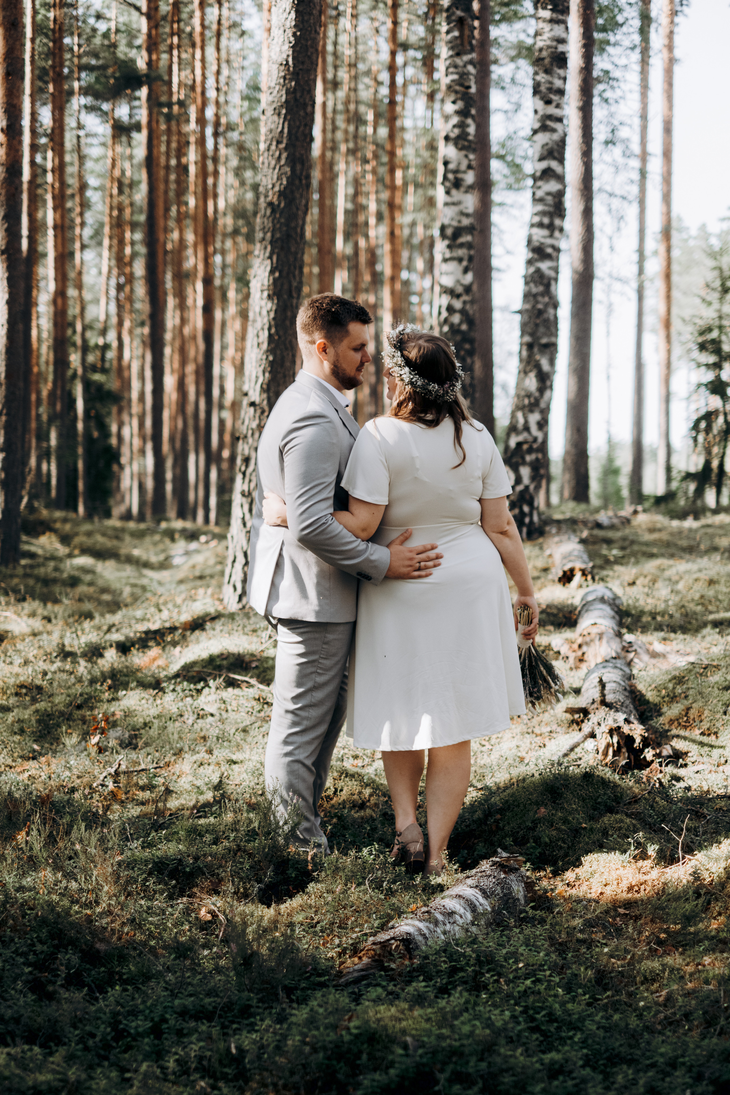 Kāzu foto stāsts Valmierā - Viesu nams Siltumnīca | Madara un Gvido. Kāzu × Ģimenes notikumu fotografs Edgars Kalniņš