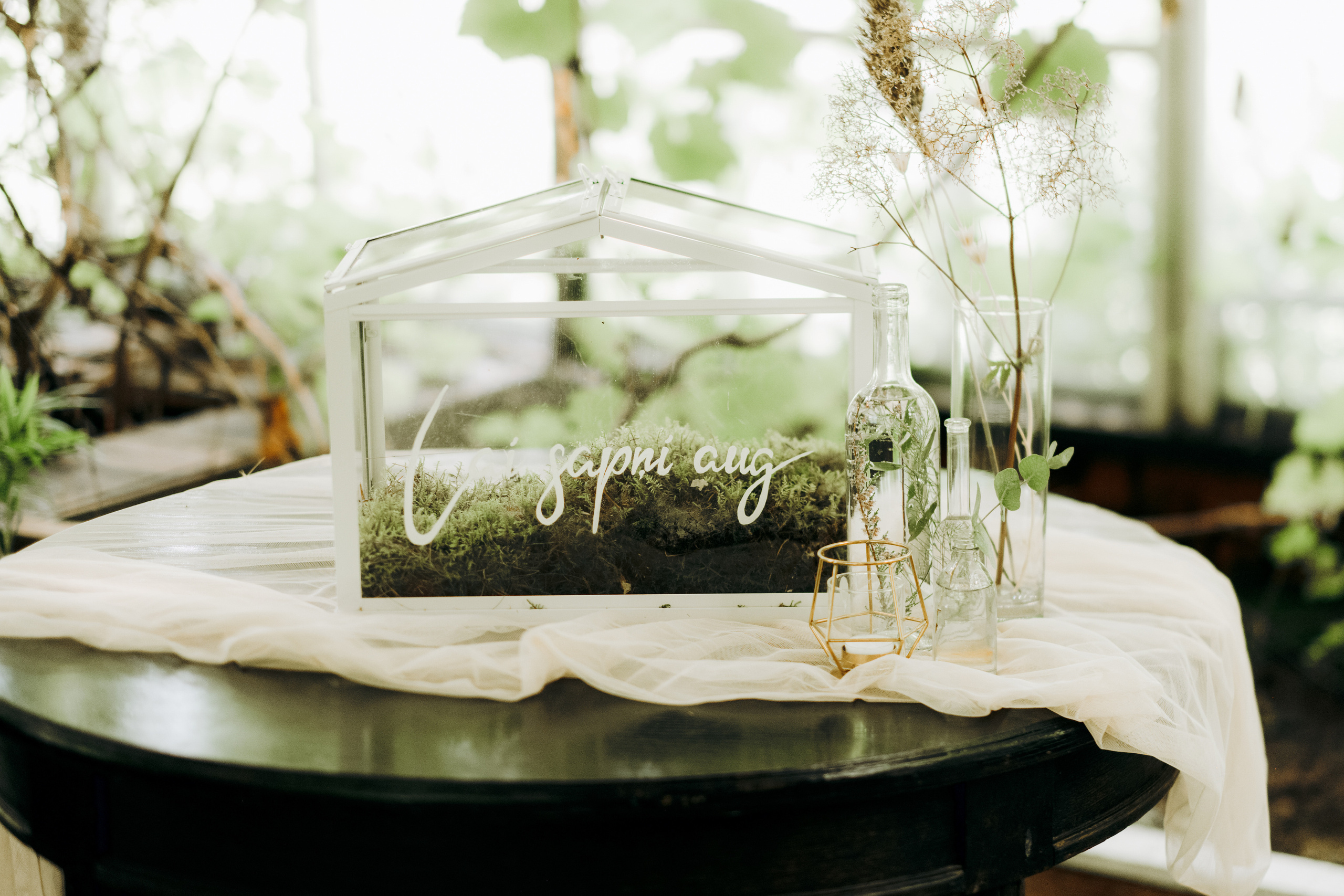 Viesu nams siltumnica deko