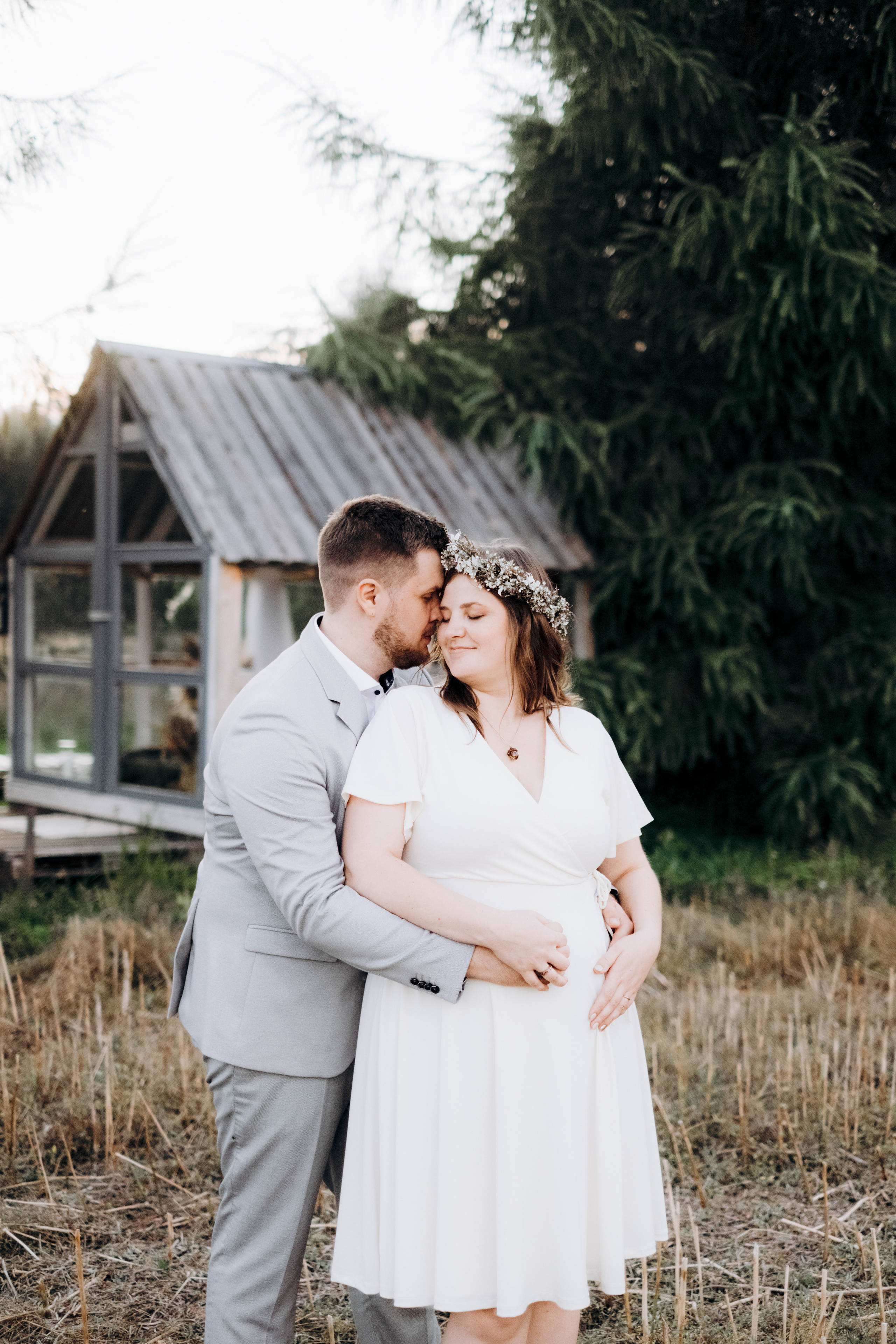 Kāzu foto stāsts Valmierā - Viesu nams Siltumnīca | Madara un Gvido. Kāzu × Ģimenes notikumu fotografs Edgars Kalniņš
