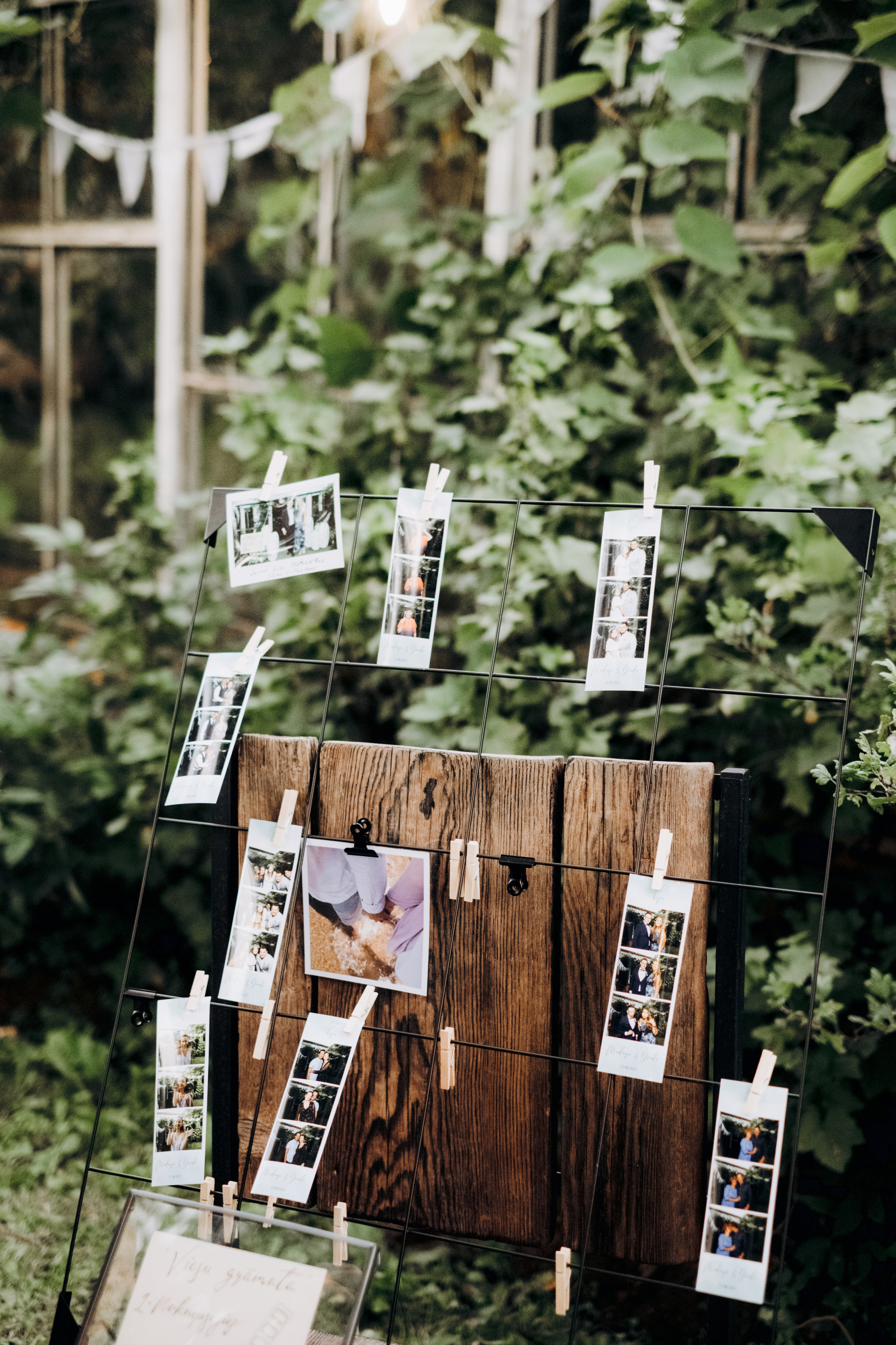 Kāzu foto stāsts Valmierā - Viesu nams Siltumnīca | Madara un Gvido. Kāzu × Ģimenes notikumu fotografs Edgars Kalniņš