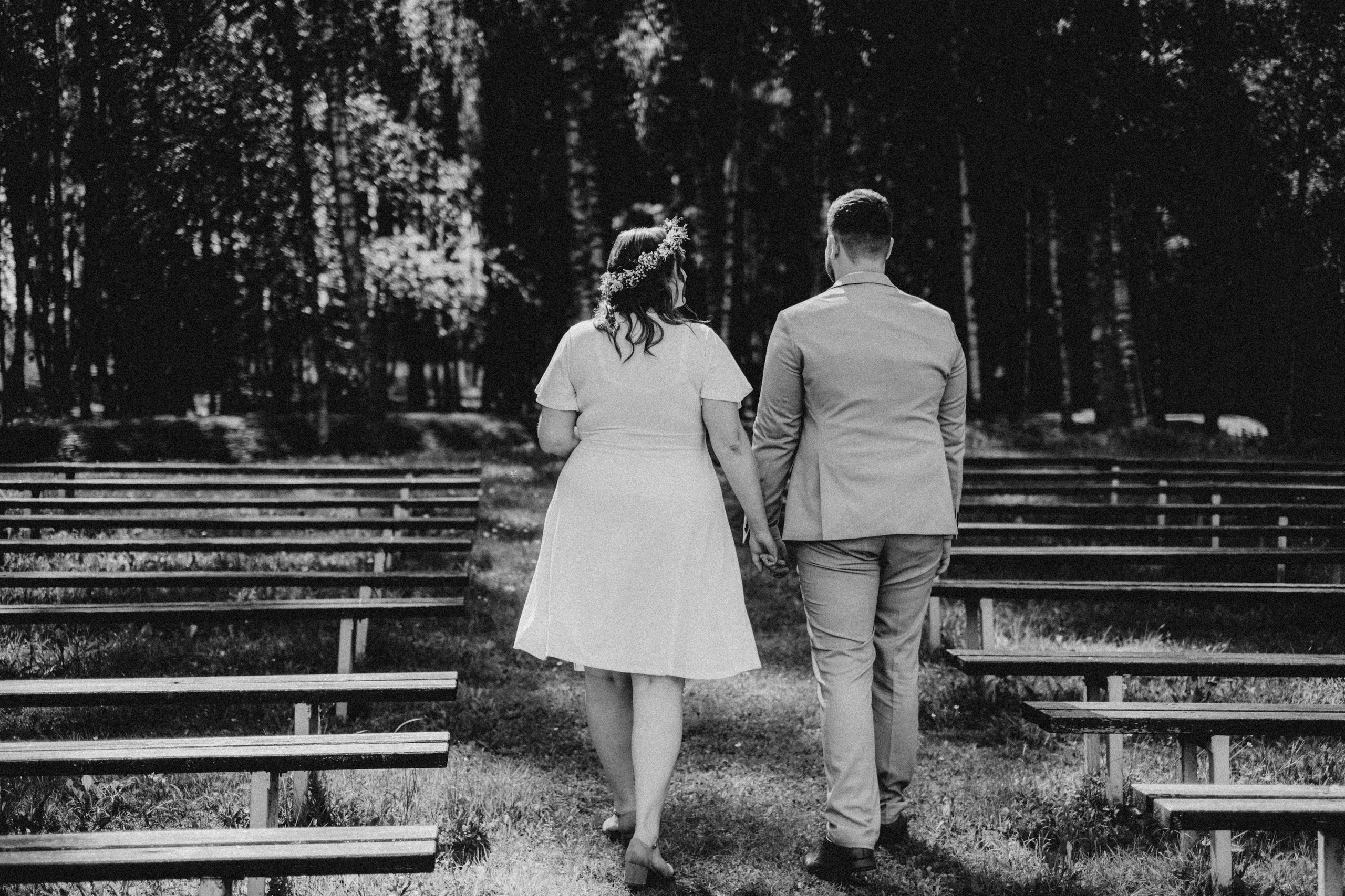 Kāzu foto stāsts Valmierā - Viesu nams Siltumnīca | Madara un Gvido. Kāzu × Ģimenes notikumu fotografs Edgars Kalniņš