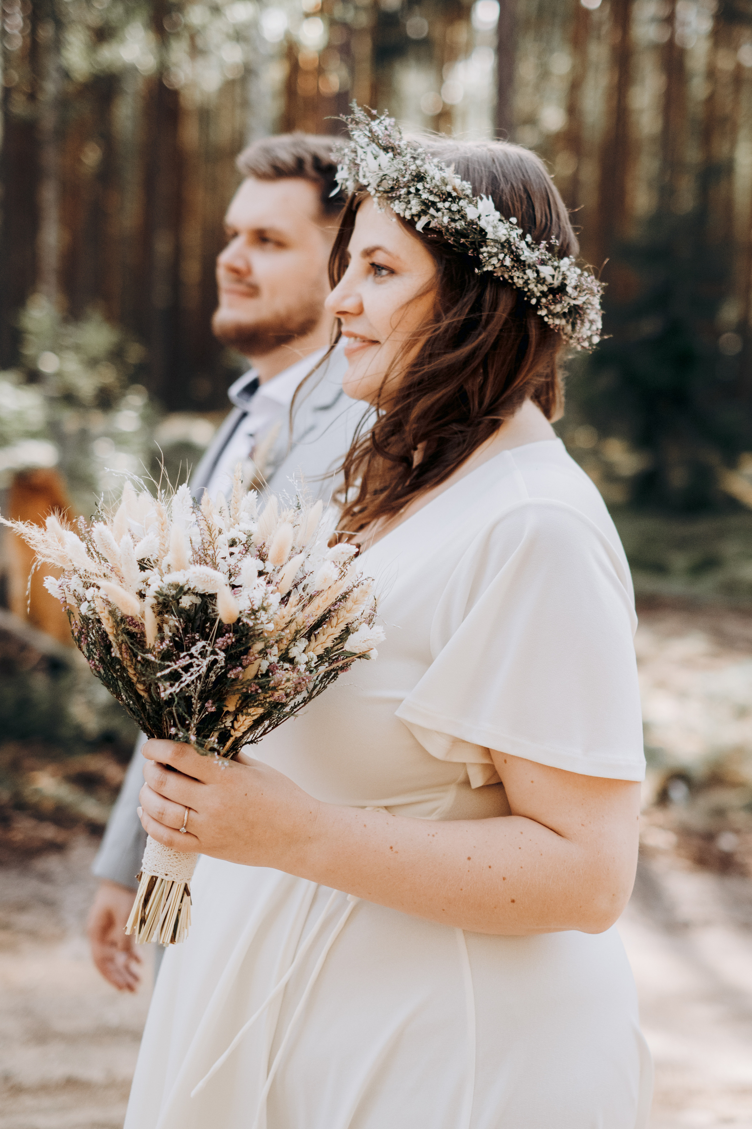 Kāzu foto stāsts Valmierā - Viesu nams Siltumnīca | Madara un Gvido. Kāzu × Ģimenes notikumu fotografs Edgars Kalniņš