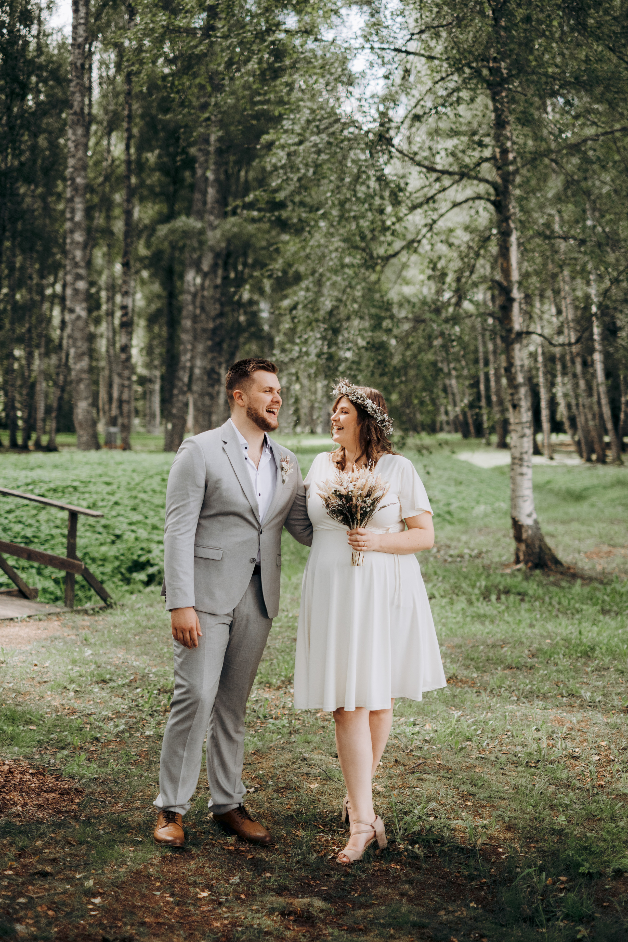 Kāzu foto stāsts Valmierā - Viesu nams Siltumnīca | Madara un Gvido. Kāzu × Ģimenes notikumu fotografs Edgars Kalniņš