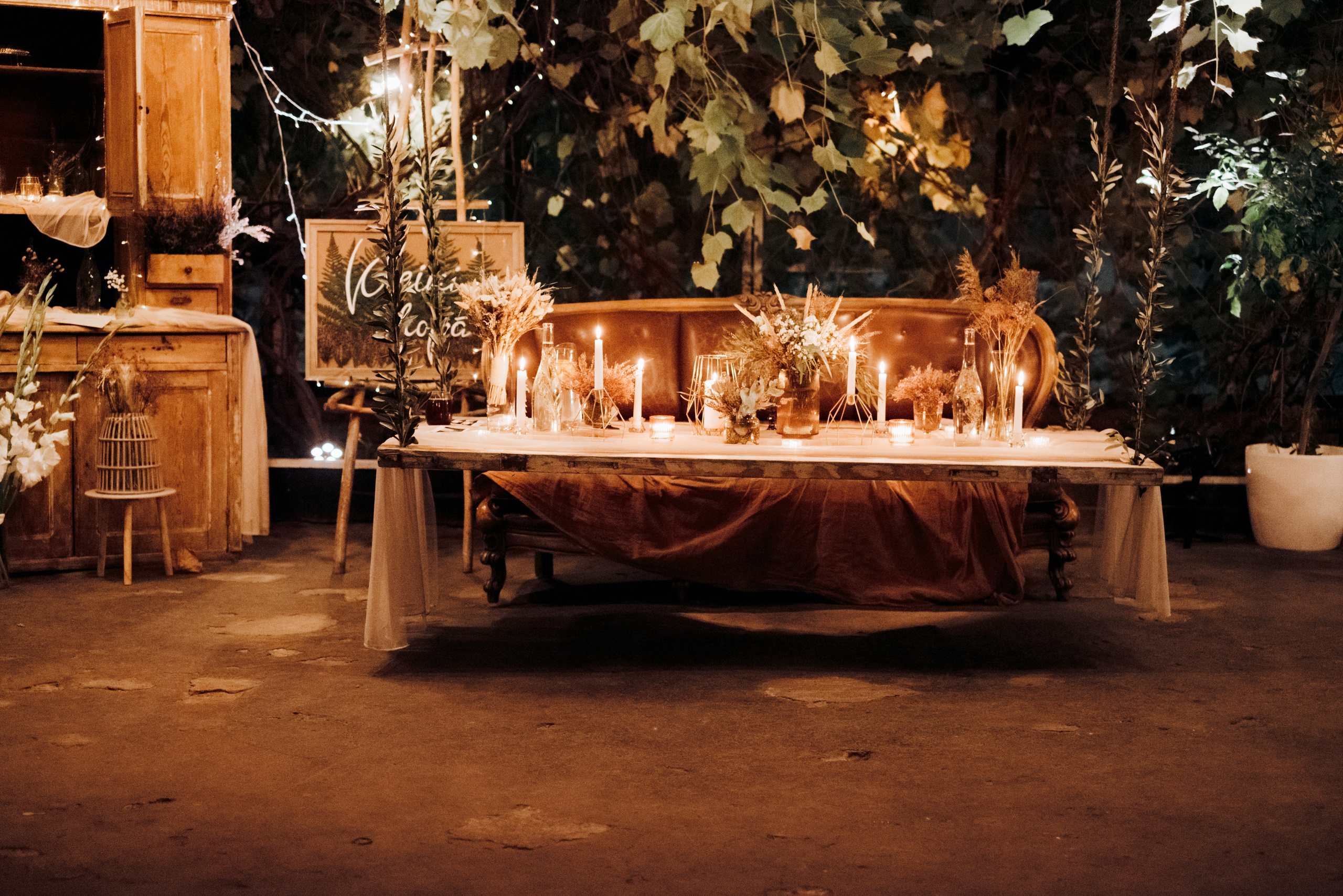 Kāzu foto stāsts Valmierā - Viesu nams Siltumnīca | Madara un Gvido. Kāzu × Ģimenes notikumu fotografs Edgars Kalniņš