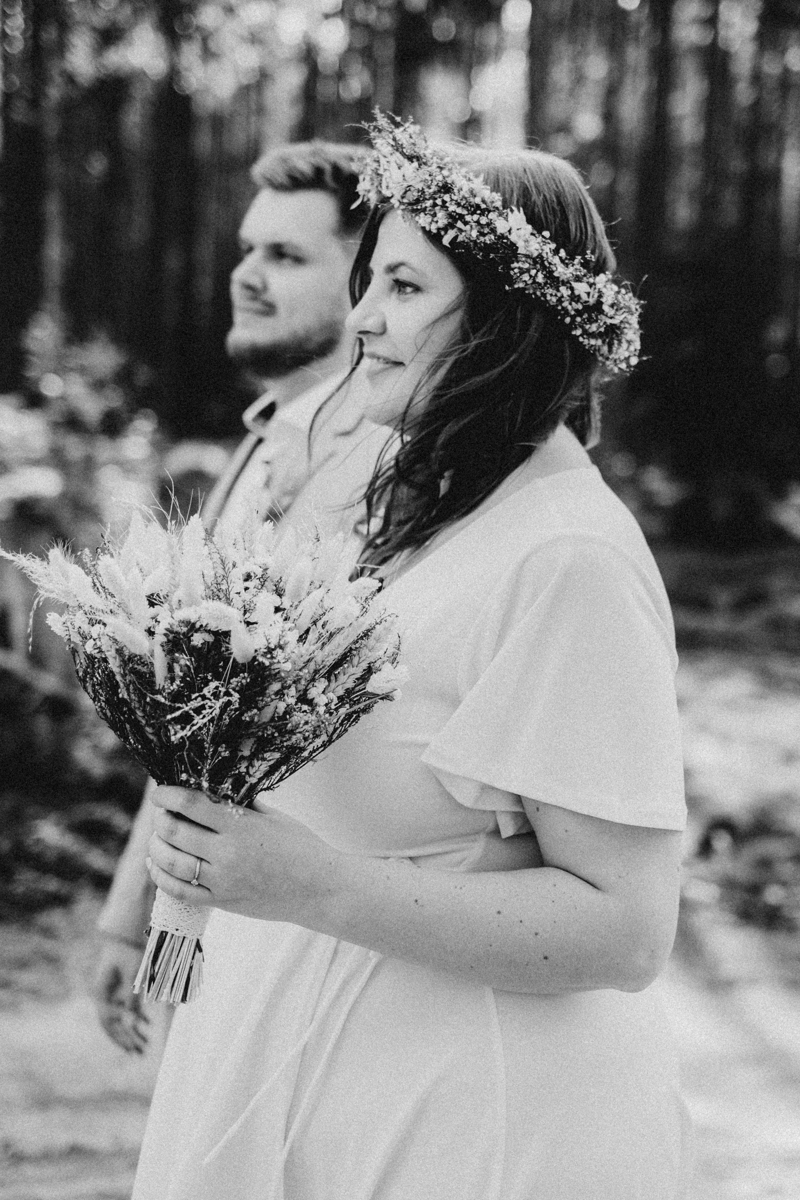 Kāzu foto stāsts Valmierā - Viesu nams Siltumnīca | Madara un Gvido. Kāzu × Ģimenes notikumu fotografs Edgars Kalniņš