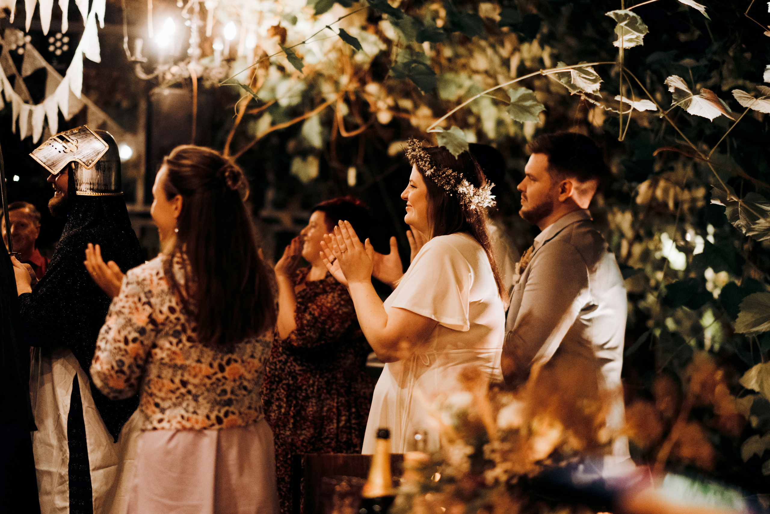 Kāzu foto stāsts Valmierā - Viesu nams Siltumnīca | Madara un Gvido. Kāzu × Ģimenes notikumu fotografs Edgars Kalniņš