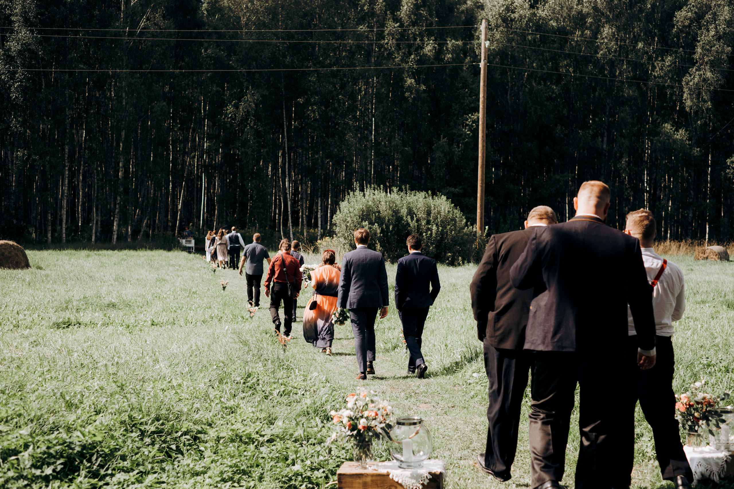 Kāzu foto stāsts Valmierā - Viesu nams Siltumnīca | Madara un Gvido. Kāzu × Ģimenes notikumu fotografs Edgars Kalniņš