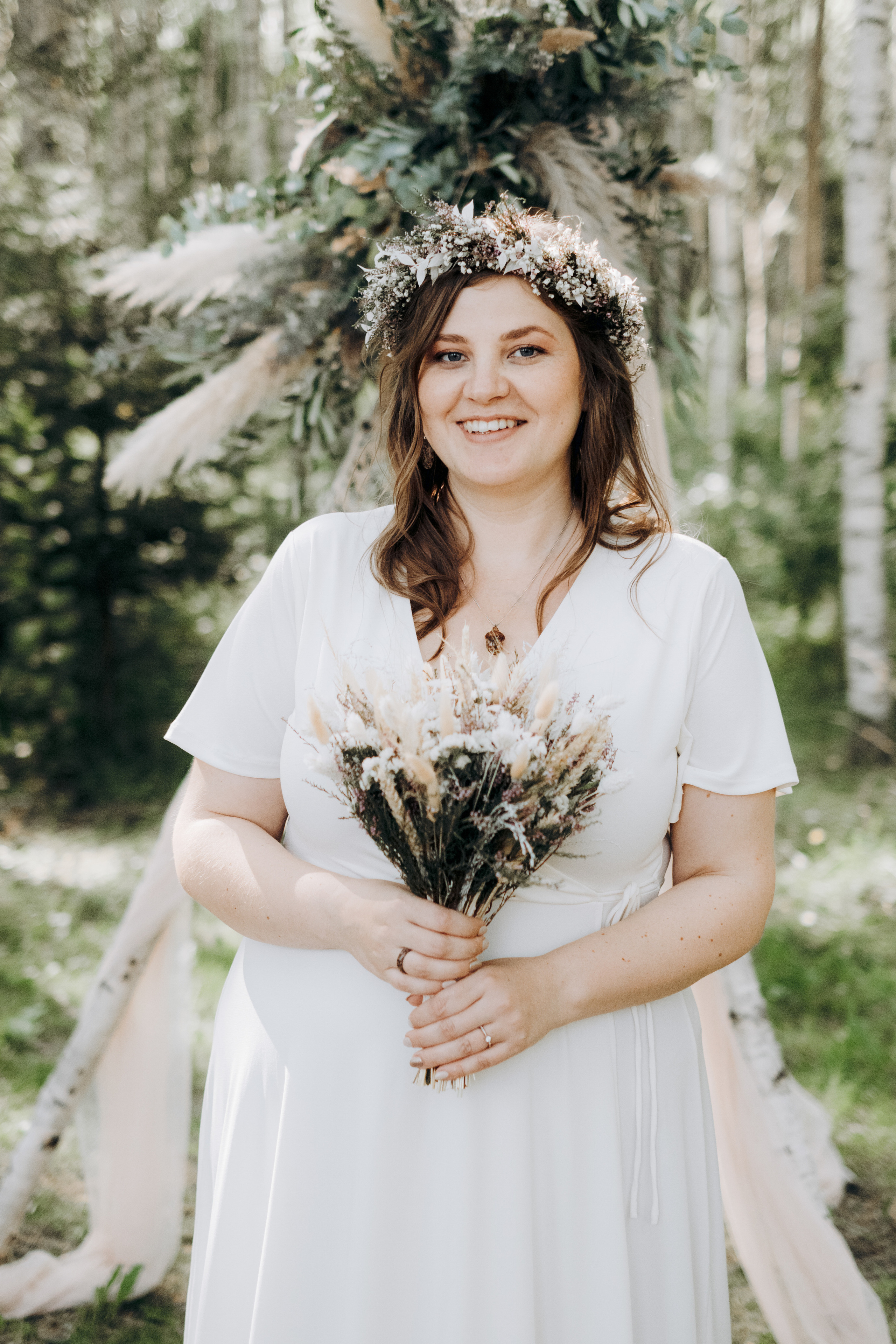 Kāzu foto stāsts Valmierā - Viesu nams Siltumnīca | Madara un Gvido. Kāzu × Ģimenes notikumu fotografs Edgars Kalniņš