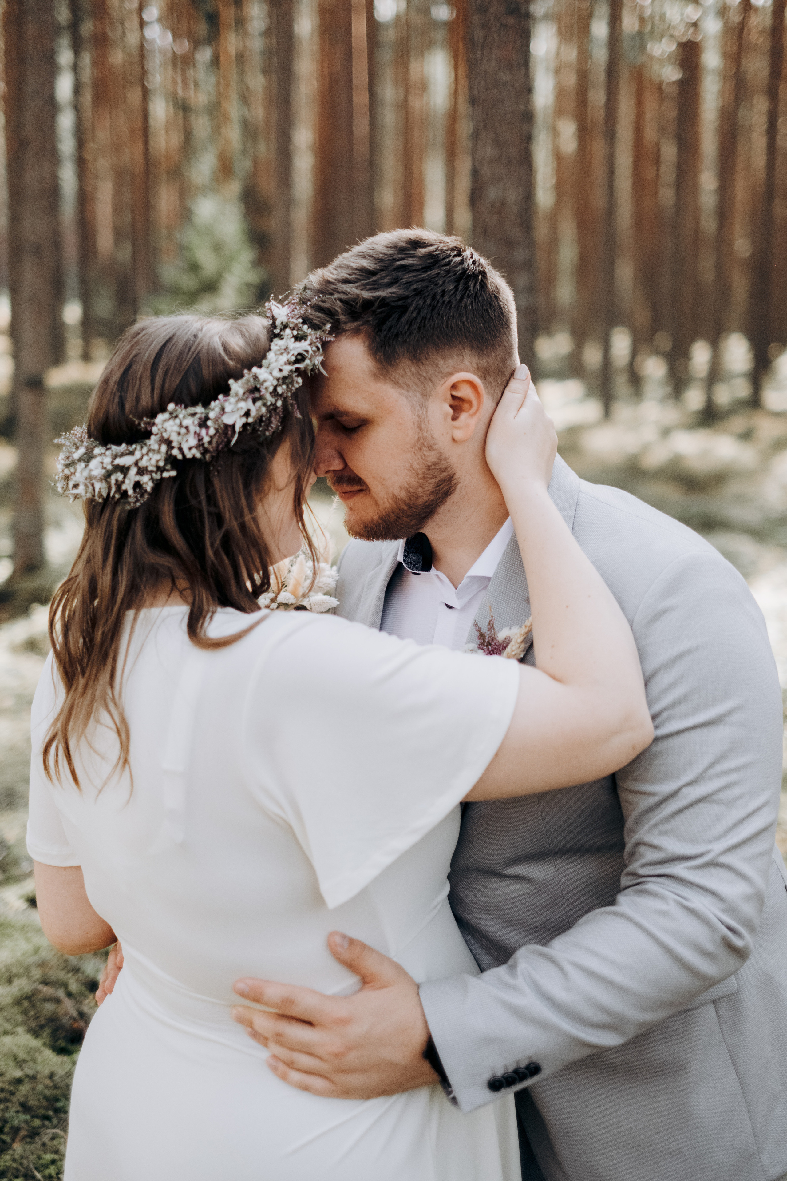 Kāzu foto stāsts Valmierā - Viesu nams Siltumnīca | Madara un Gvido. Kāzu × Ģimenes notikumu fotografs Edgars Kalniņš