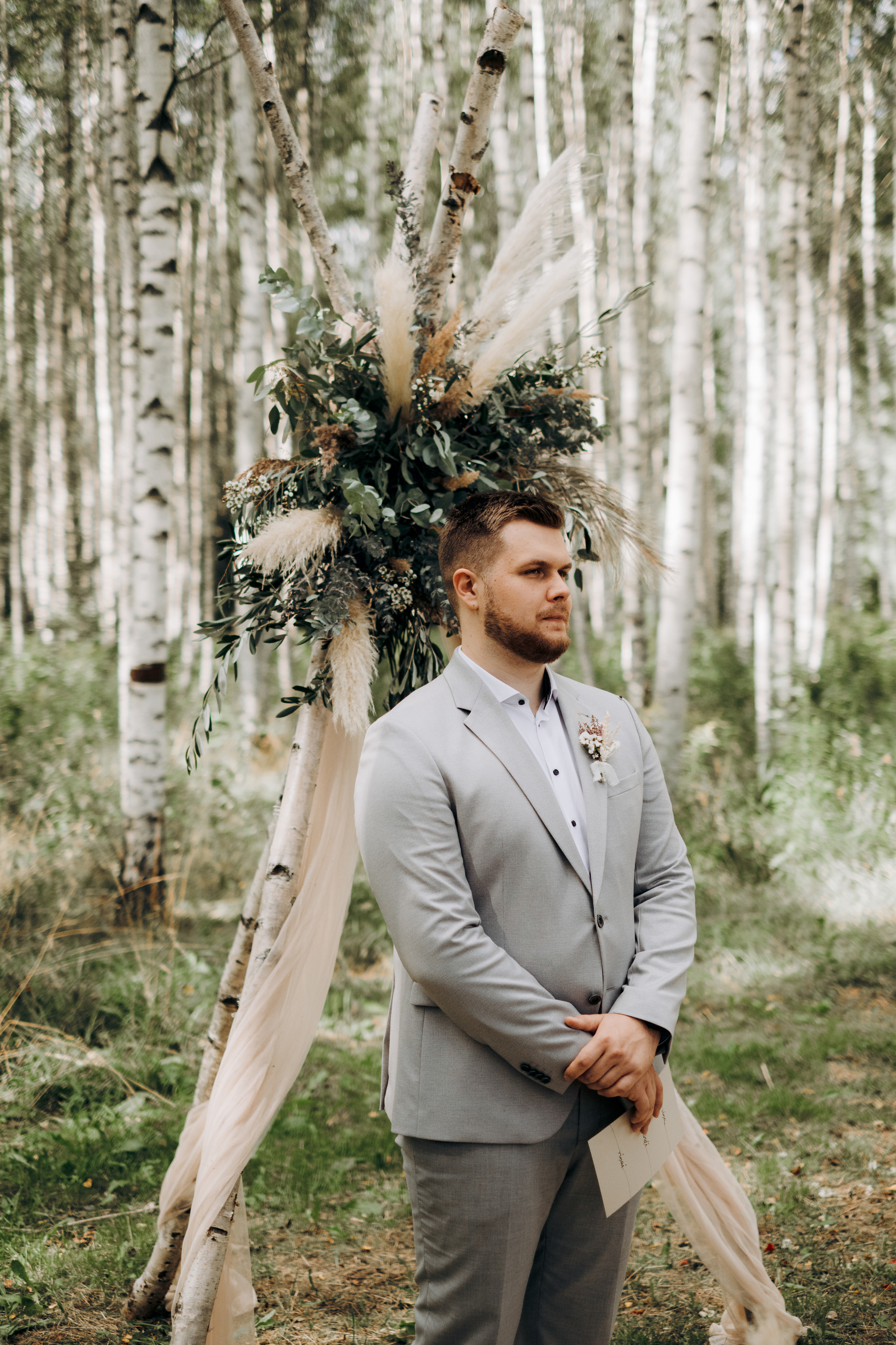 Kāzu foto stāsts Valmierā - Viesu nams Siltumnīca | Madara un Gvido. Kāzu × Ģimenes notikumu fotografs Edgars Kalniņš