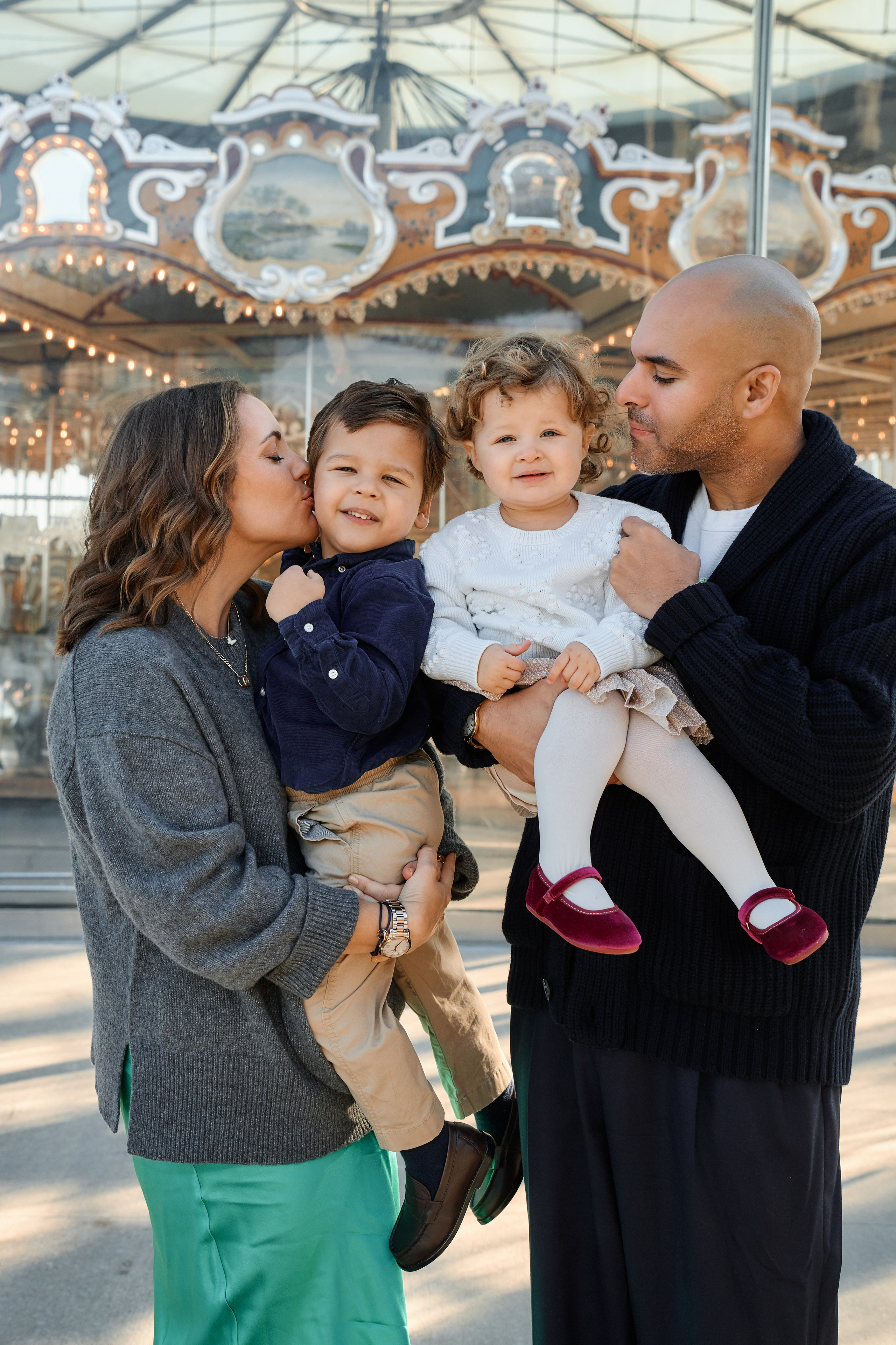 Family photo service New York / Experienced photographer. Professional Wedding and event photographer USA New York