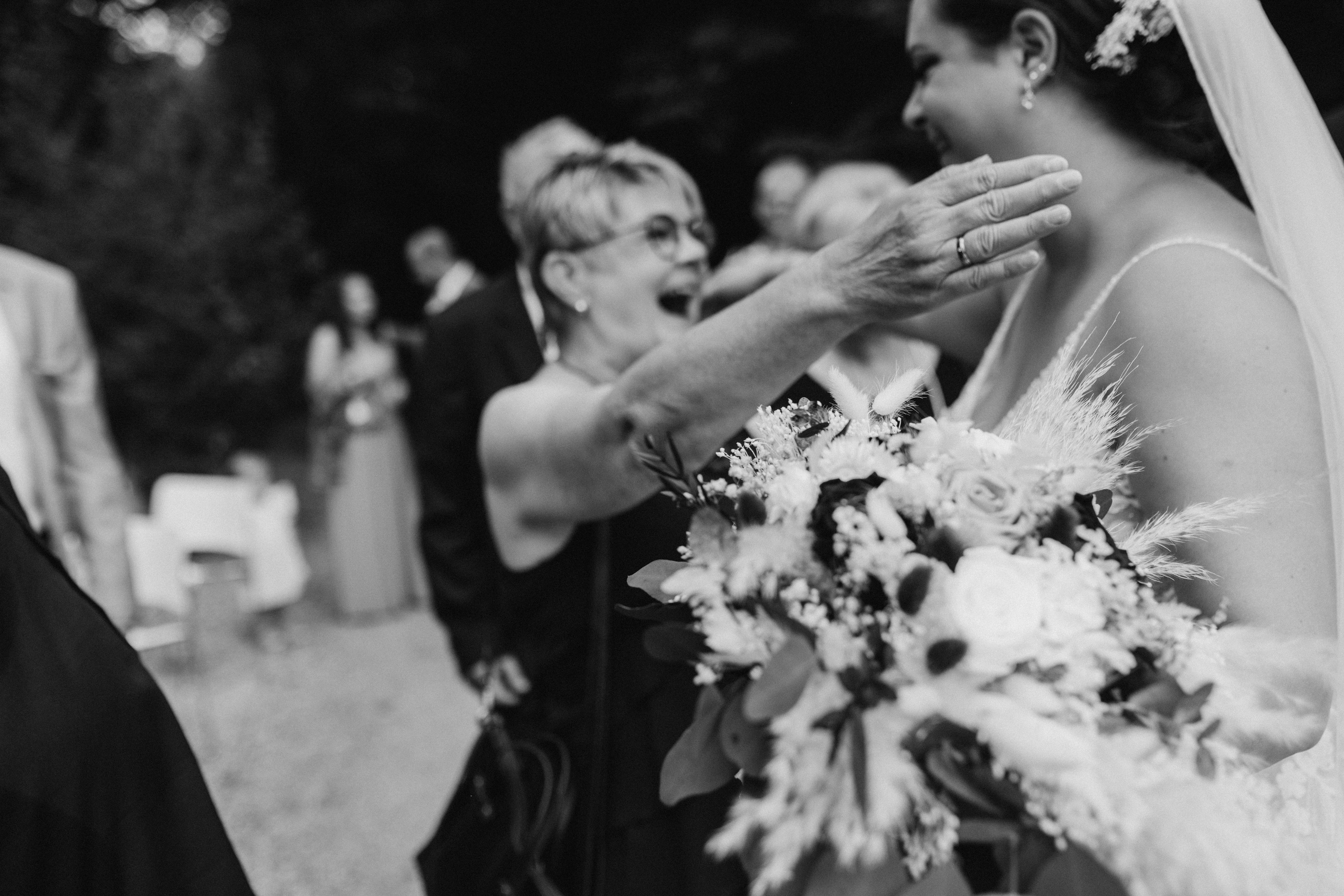 Romantische Hochzeit in Schloss Weikersheim | Julia & Dominik. Anna Saribekyan – Beste Hochzeitsfotografin in Würzburg, Top 10 in Deutschland