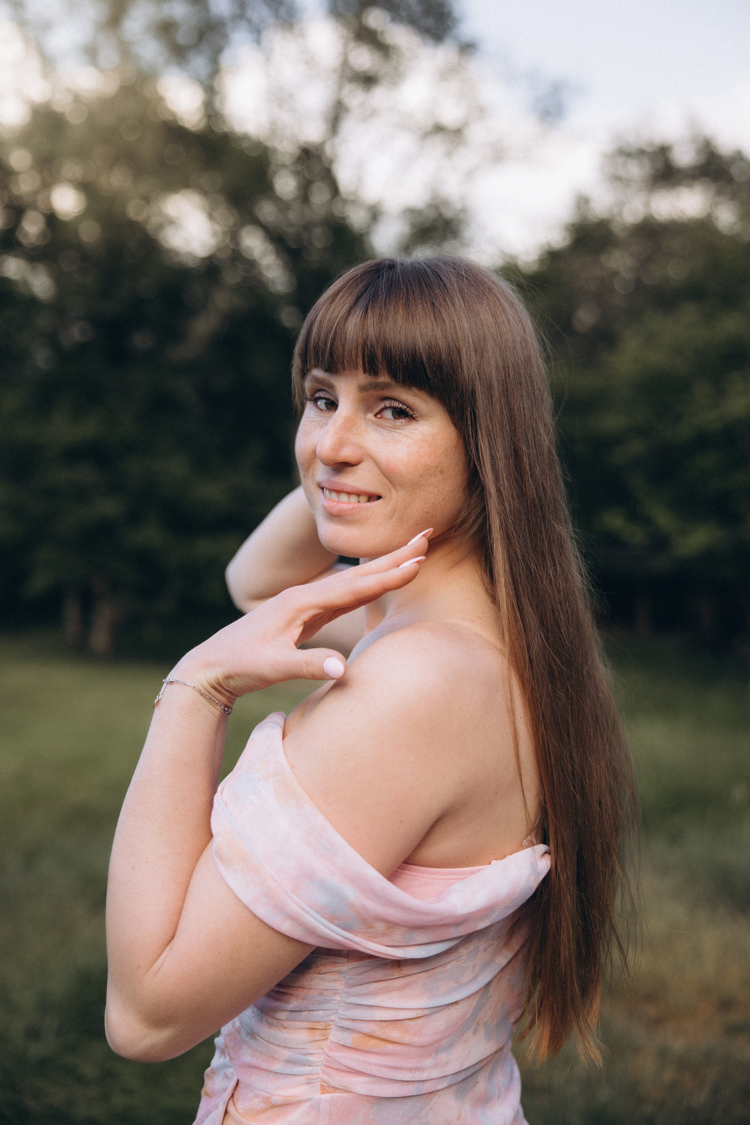 Séance photo en famille Forêt de Bouconne. Eugénie Smirnova — photographe à Toulouse et dans le sud-ouest de la France