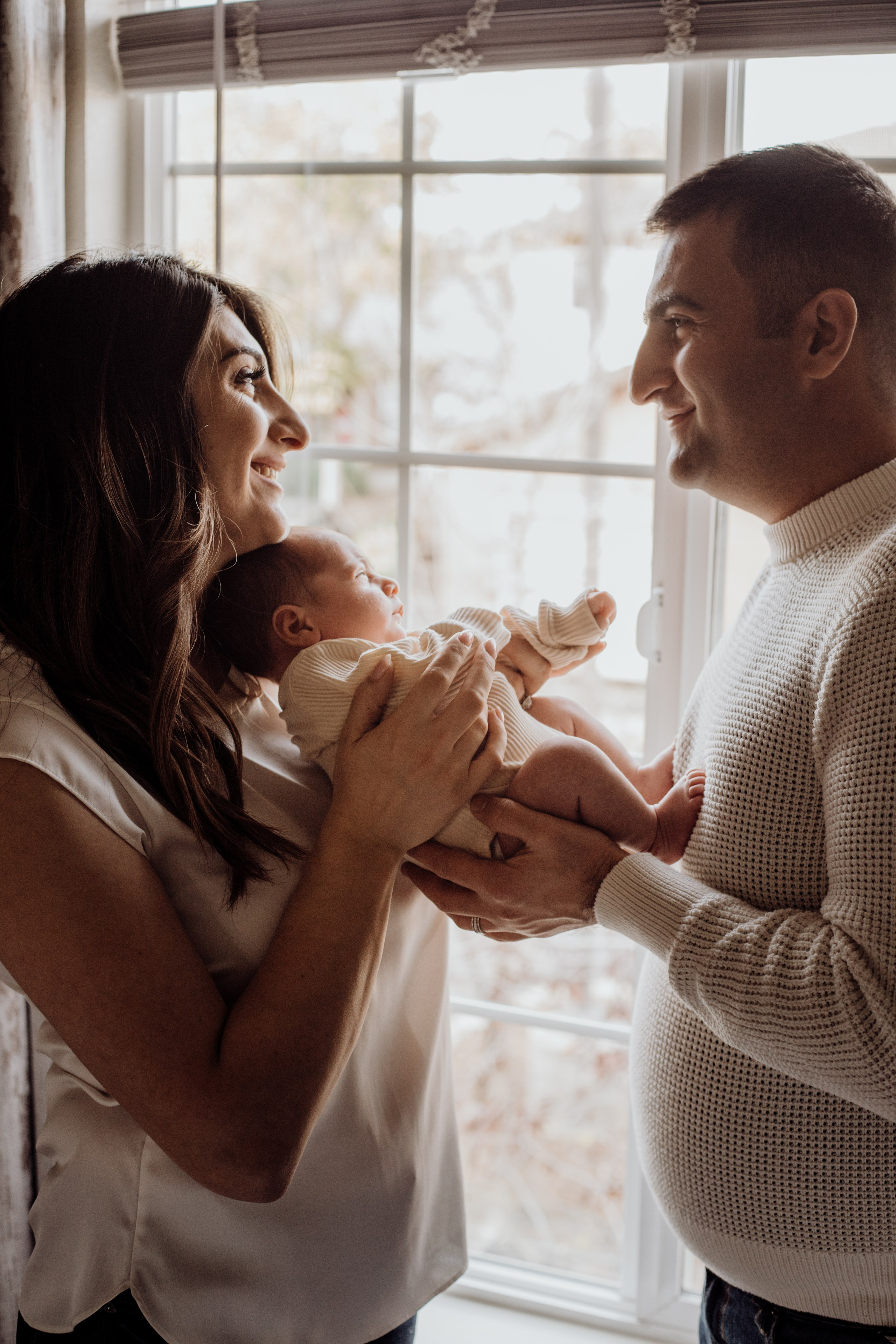 Newborn, Baby with Family. Family and children’s lifestyle photographer Elena Tumanova