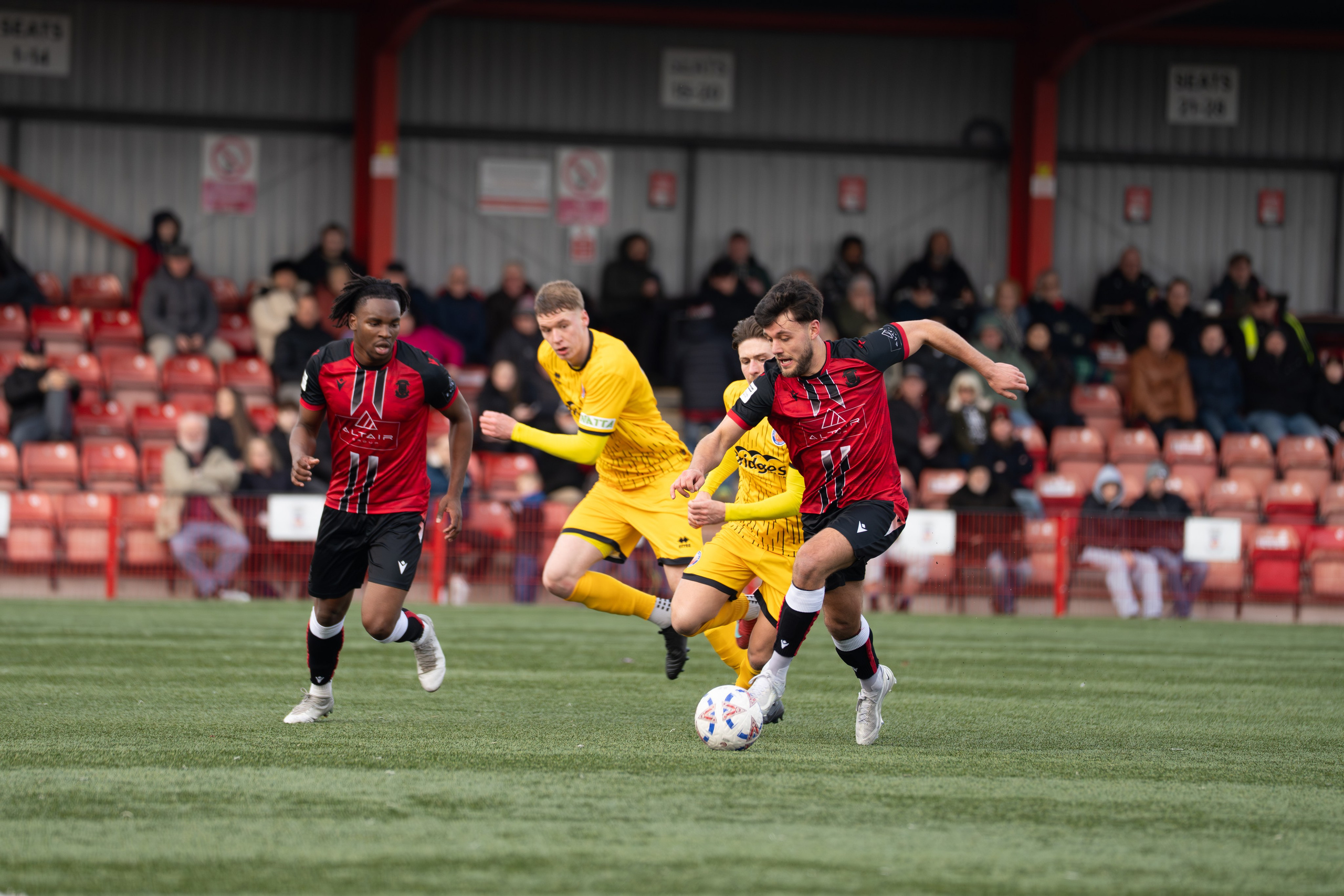 Tamworth, England — February 14, 2026: Tamworth’s Stefan Mols in action during the Enterprise National League match between Tamworth and Aldershot Town at The Lamb Ground. Photo: Jay Soundo