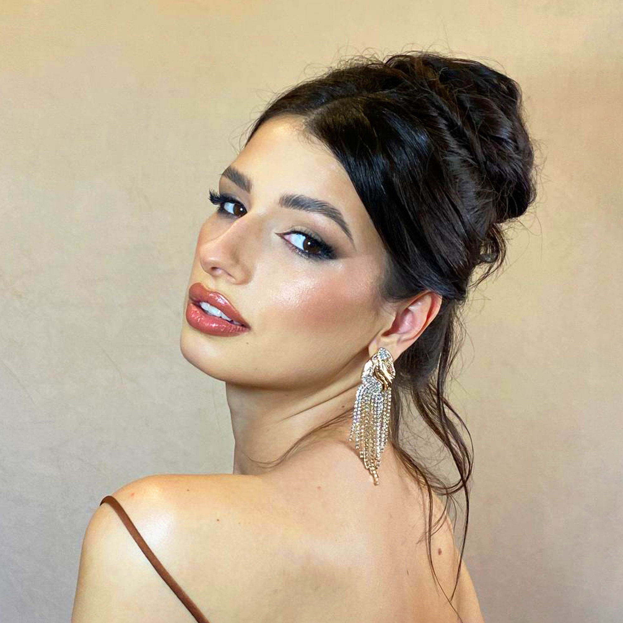 glam smoky eye makeup in Rome