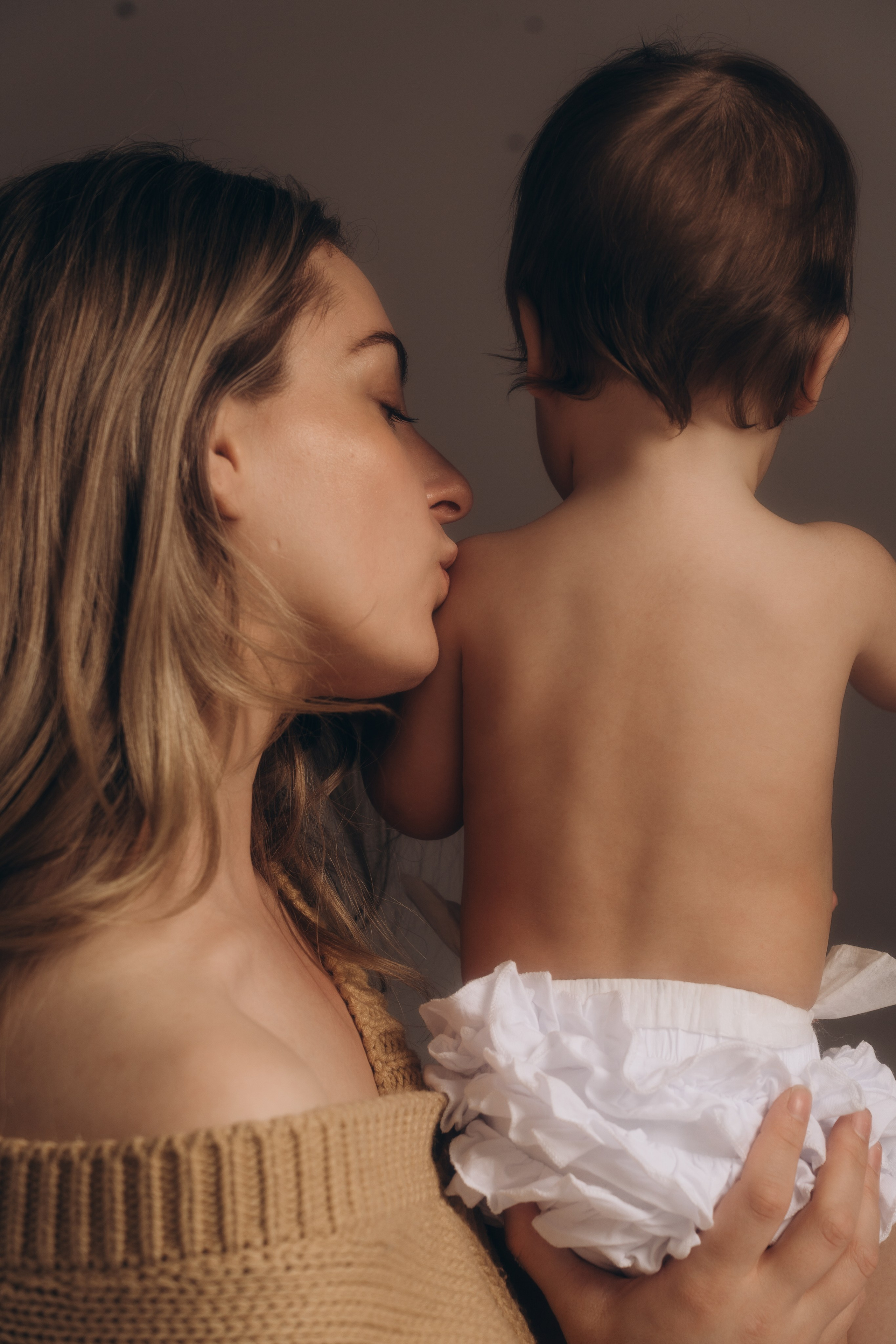 Family & Newborn Photography and Films · Hartford County & CT Shoreline