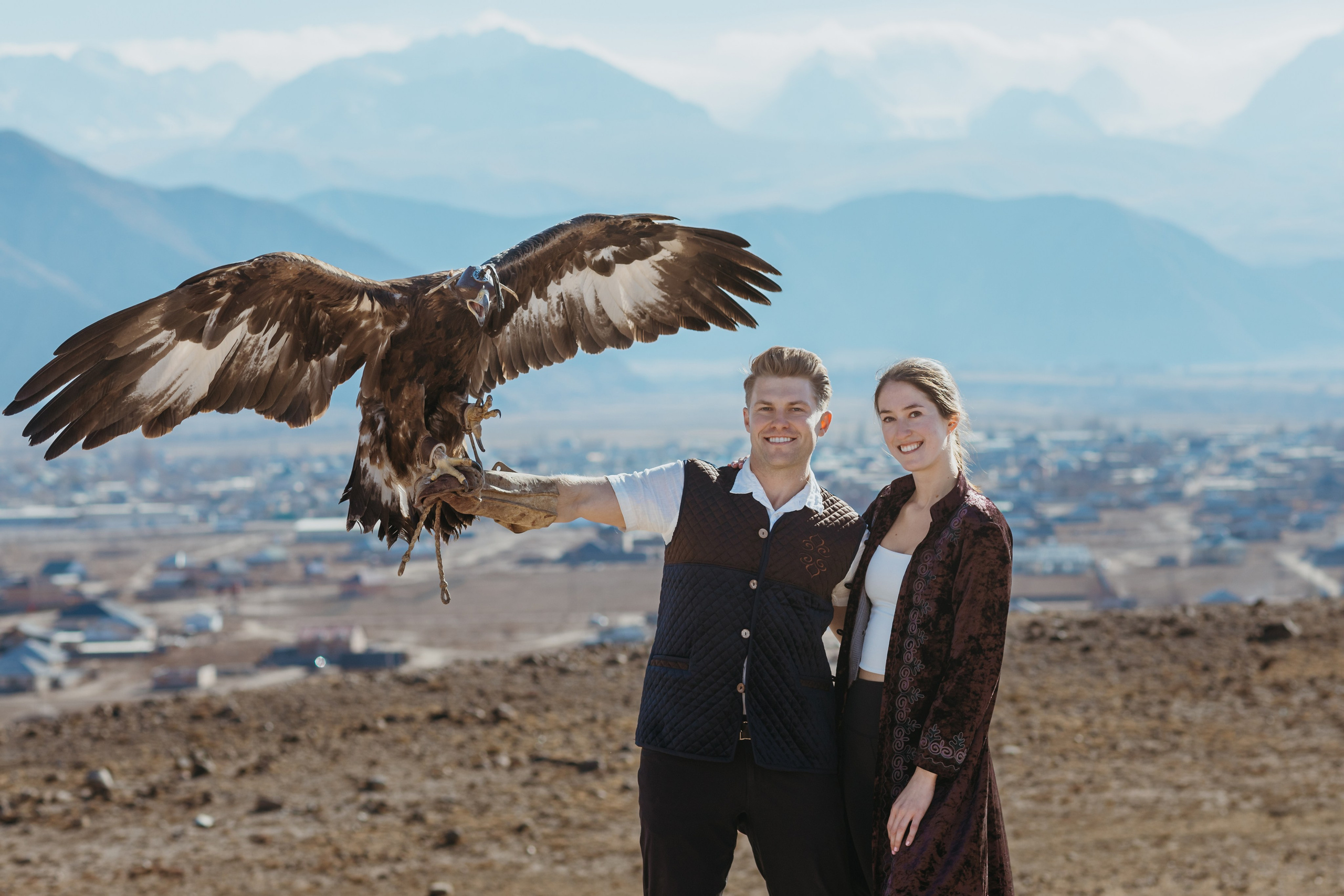 Предложение Дэниела и Джесс — Иссык-Куль, Каджи-Сай | Оксана Шувалова фотограф — Proposal Photos Kyrgyzstan (Issyk-Kul, Kajy-Say). Фотограф в Бишкеке Оксана Шувалова