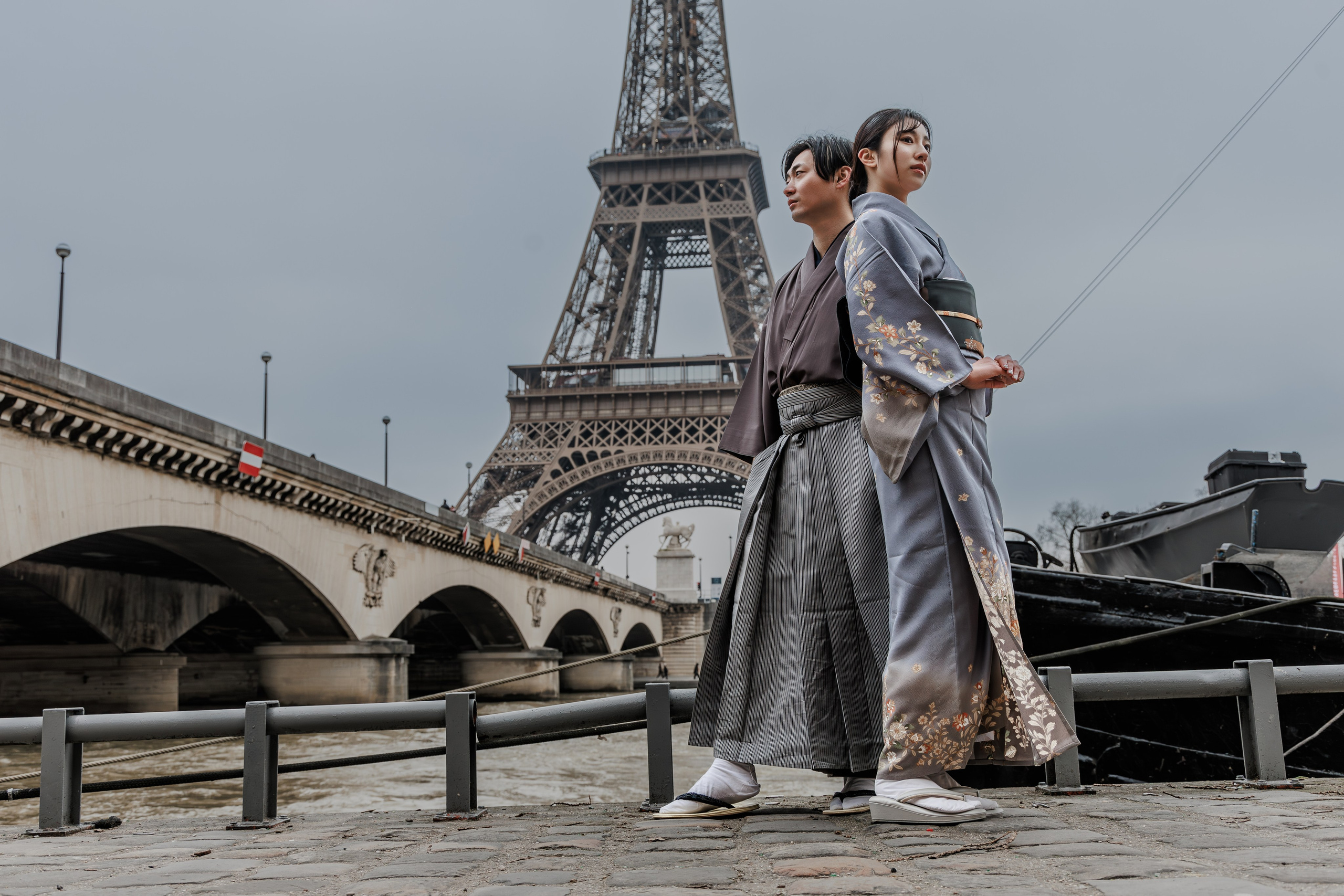 When Cinema Inspires Photography: A Parisian Love Story with Japanese Elegance. Photographe à Paris